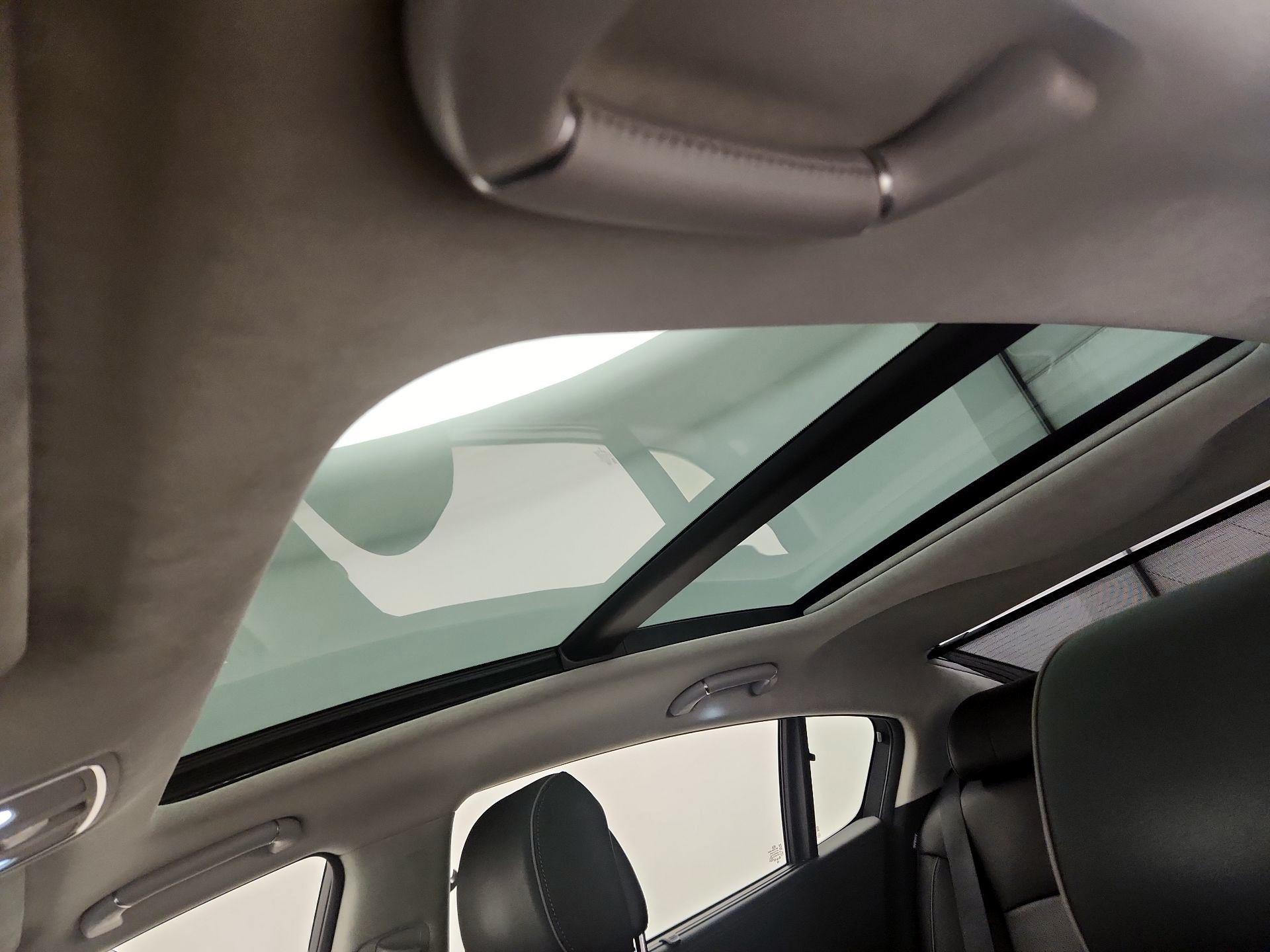 Thumbnail: 2015 Kia K900 - 20