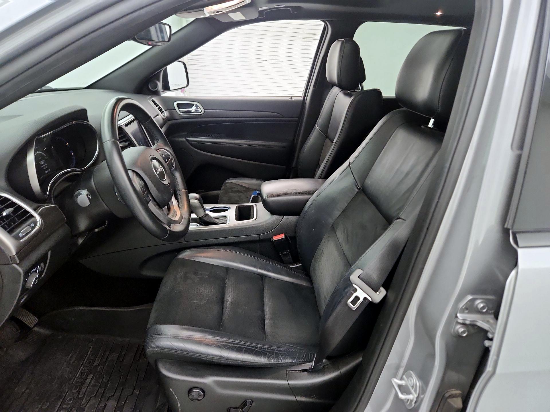 Thumbnail: 2018 Jeep Grand Cherokee - 11