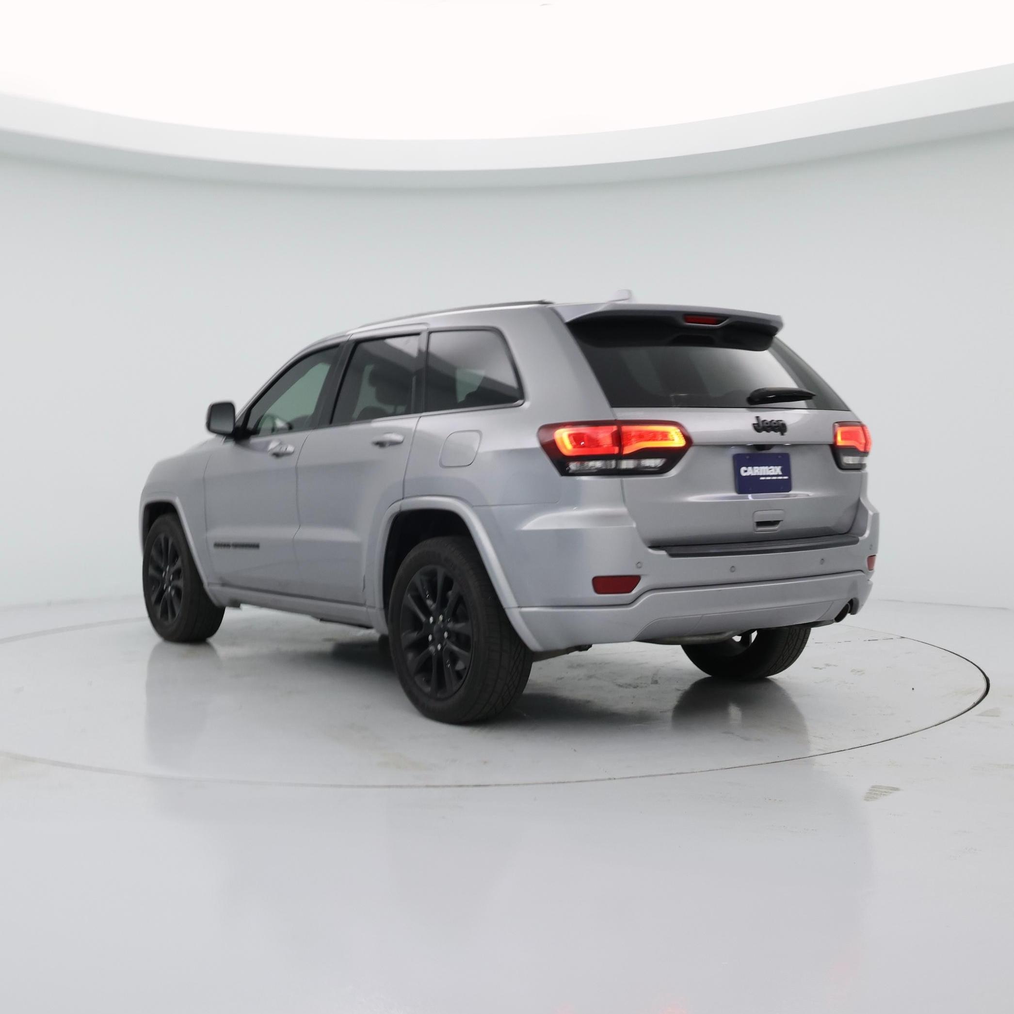 Thumbnail: 2018 Jeep Grand Cherokee - 2