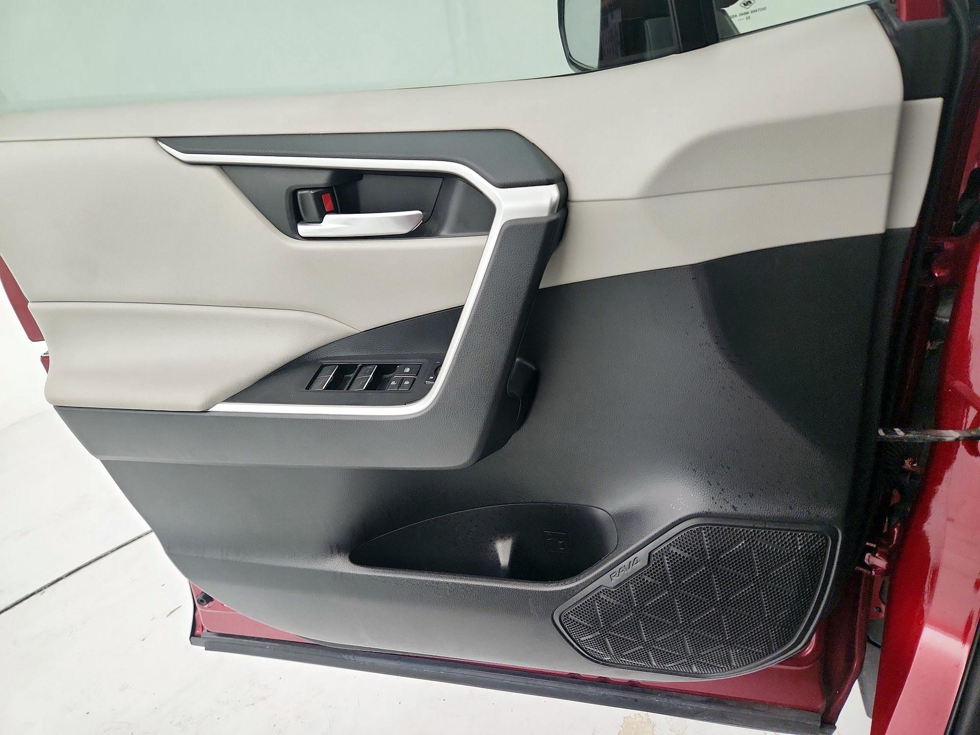 Thumbnail: 2023 Toyota RAV4 - 12