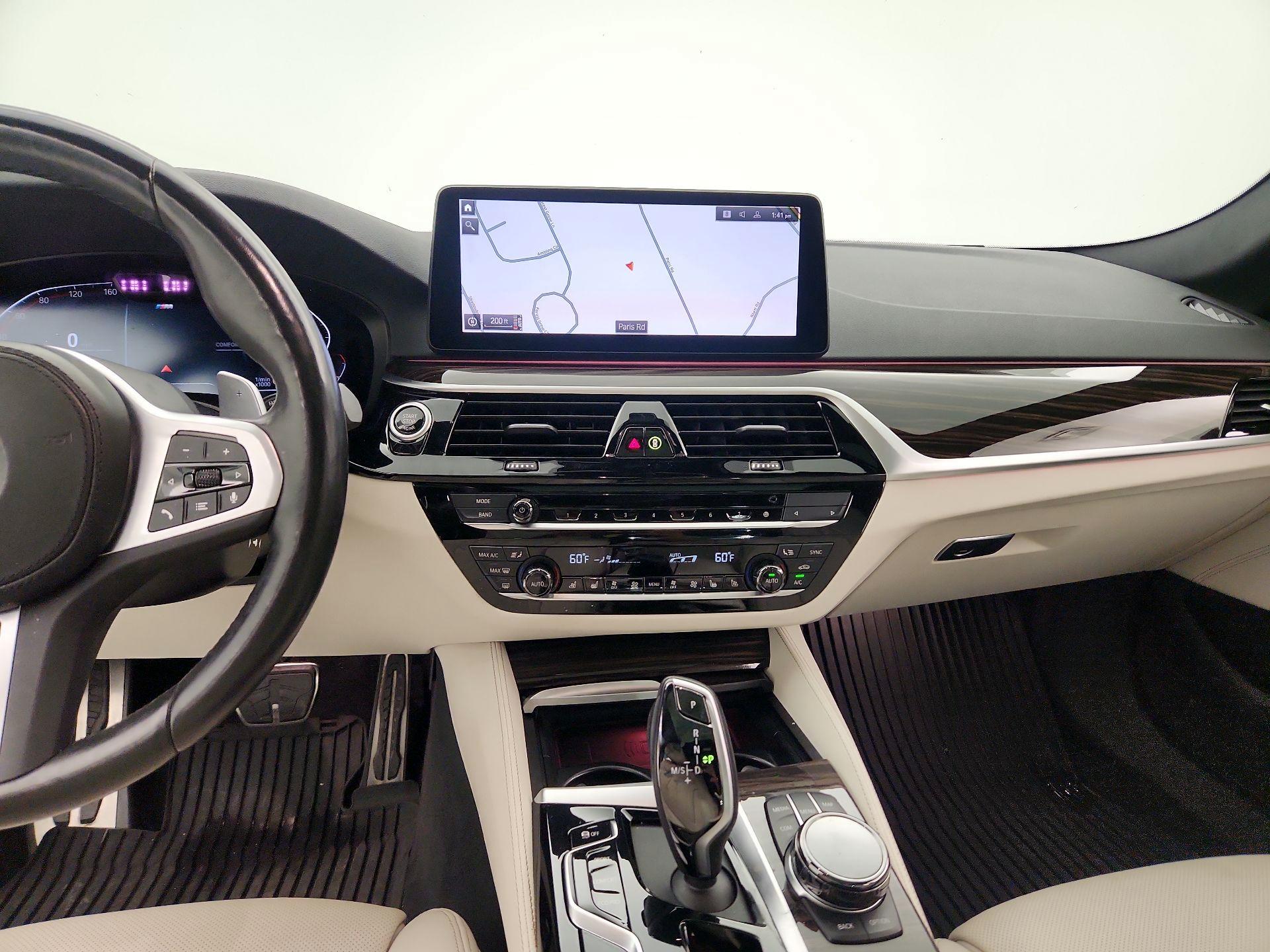 Thumbnail: 2022 BMW 5 Series - 9