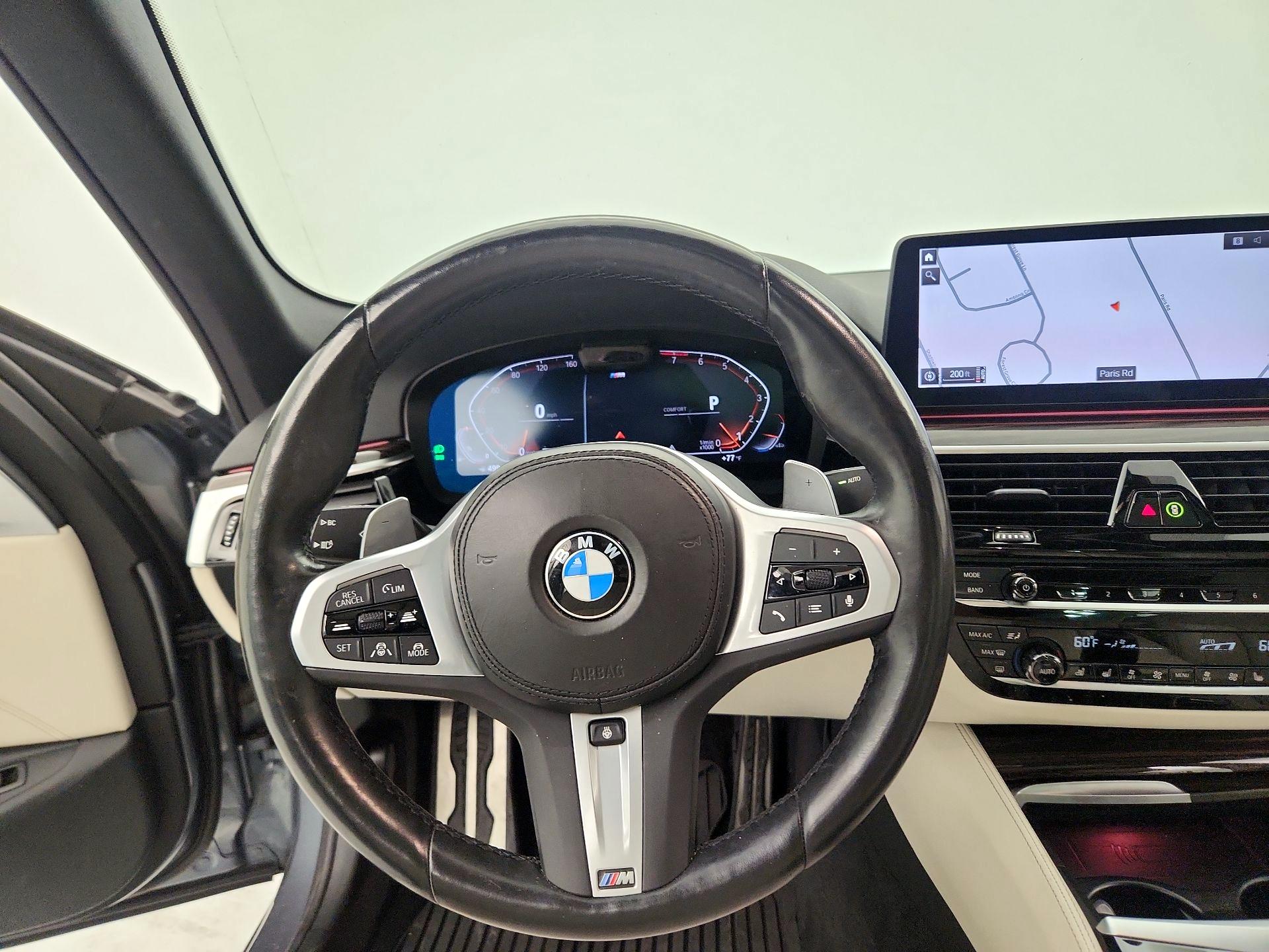 Thumbnail: 2022 BMW 5 Series - 10