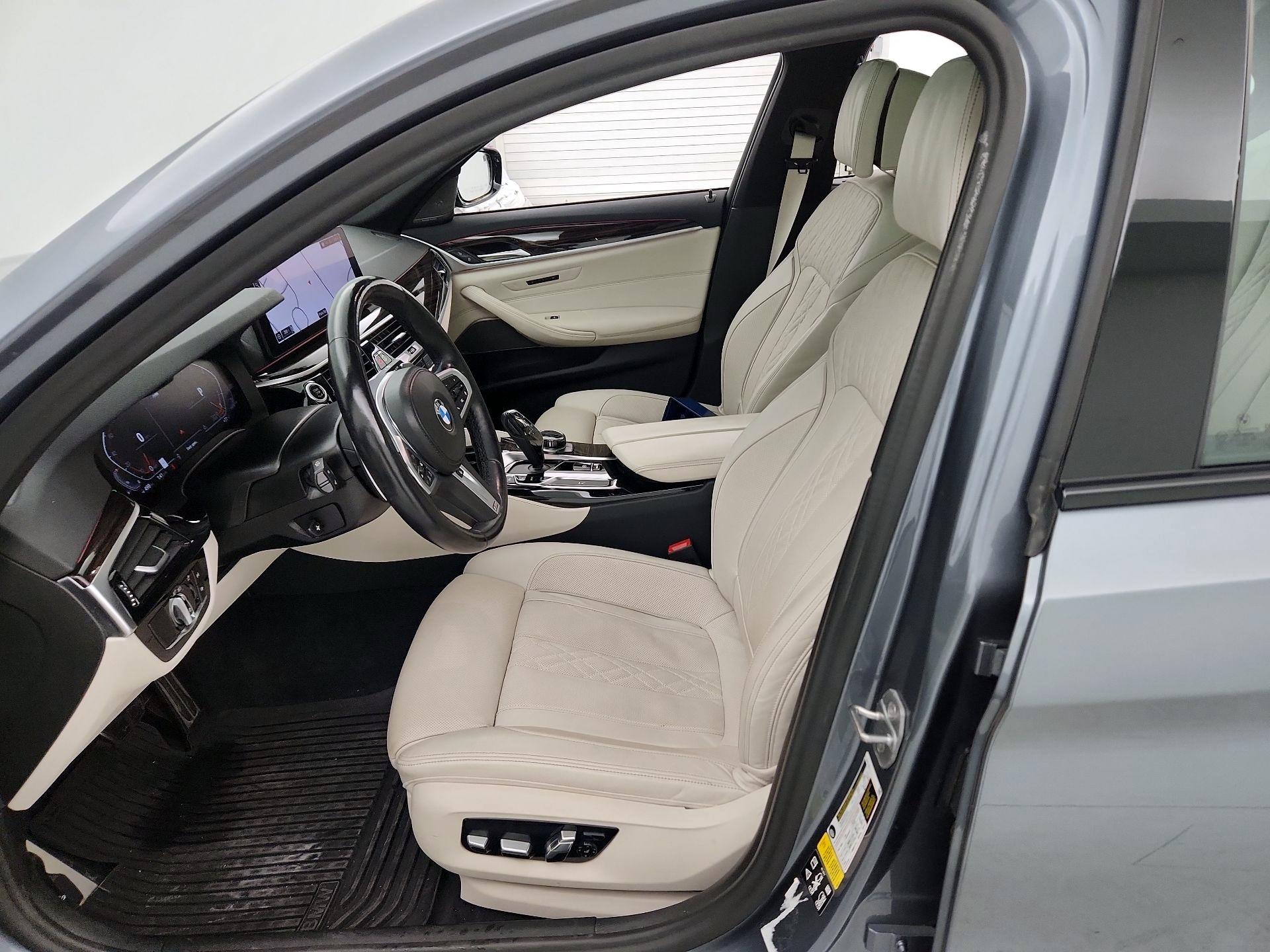 Thumbnail: 2022 BMW 5 Series - 11