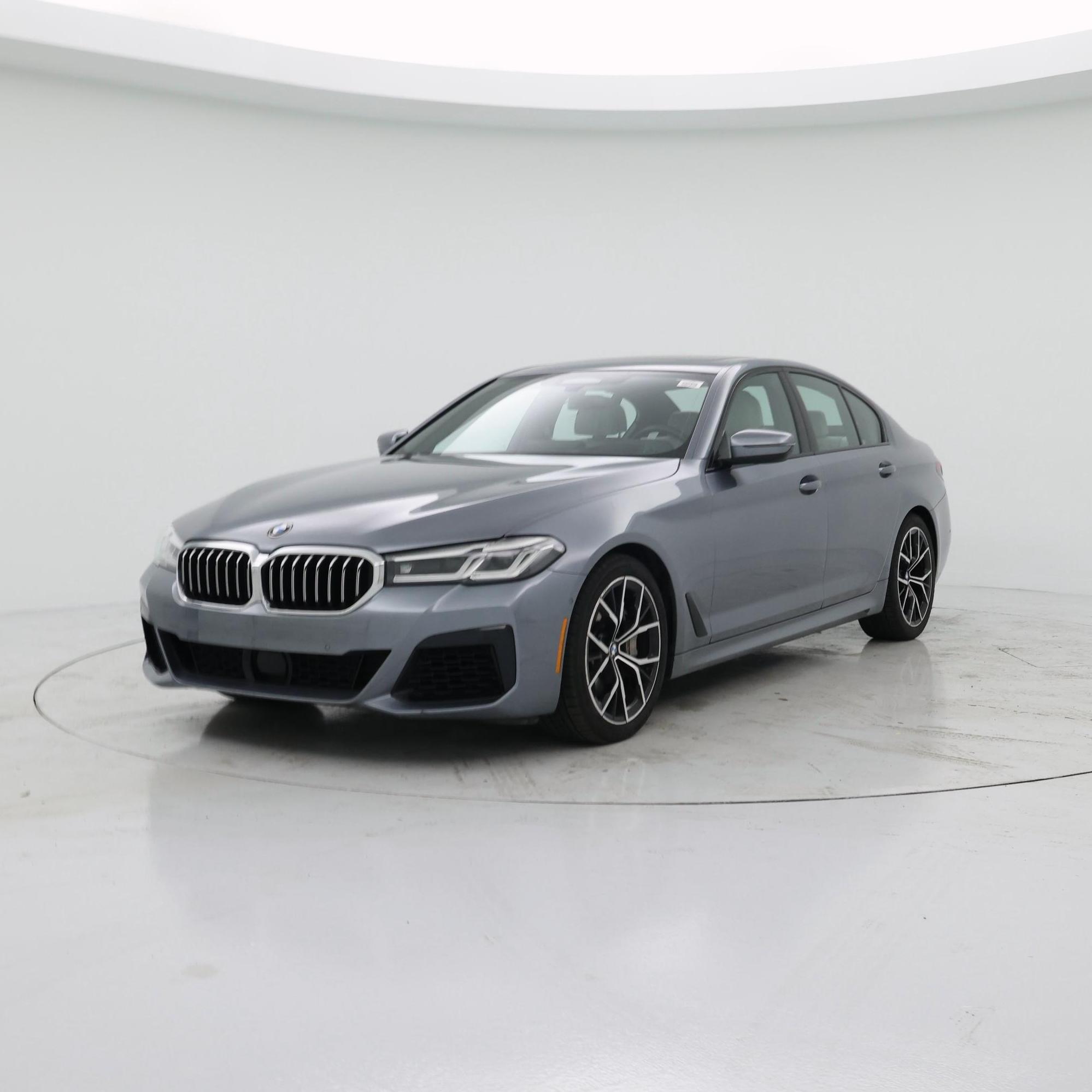 Thumbnail: 2022 BMW 5 Series - 4