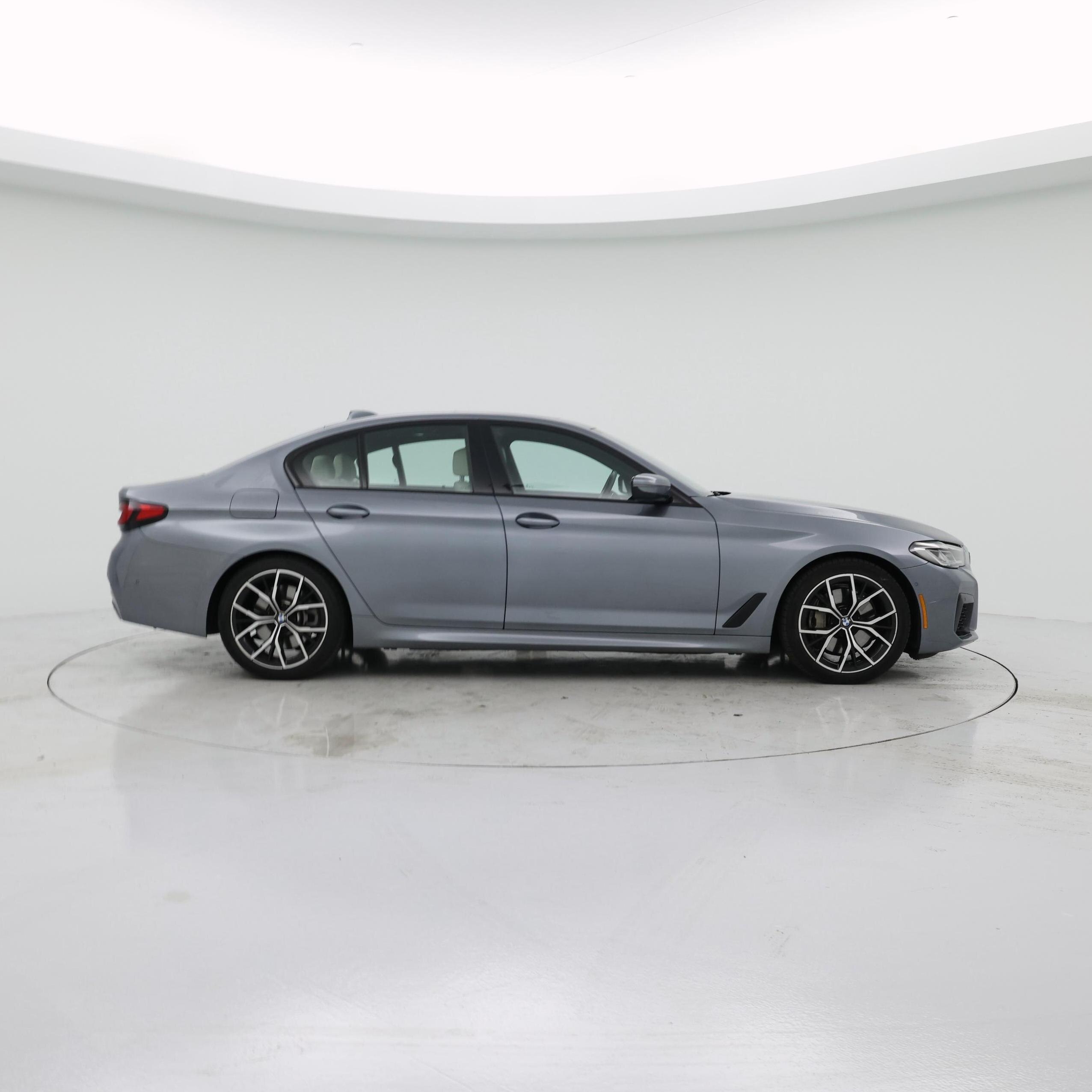 Thumbnail: 2022 BMW 5 Series - 7