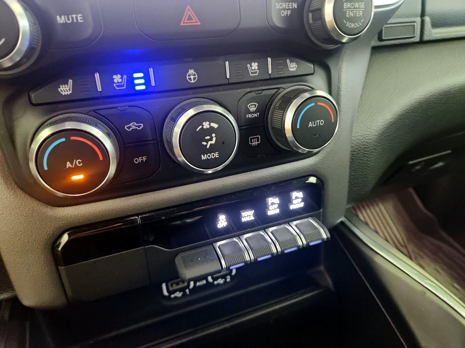 2022 RAM Ram 1500 Pickup Laramie - Photo 17