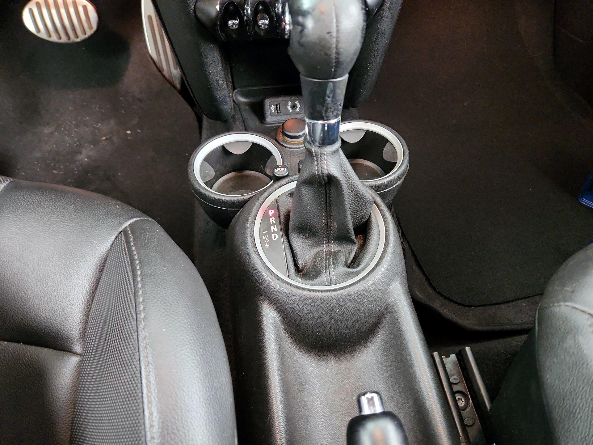 Thumbnail: 2015 MINI Cooper Roadster - 16