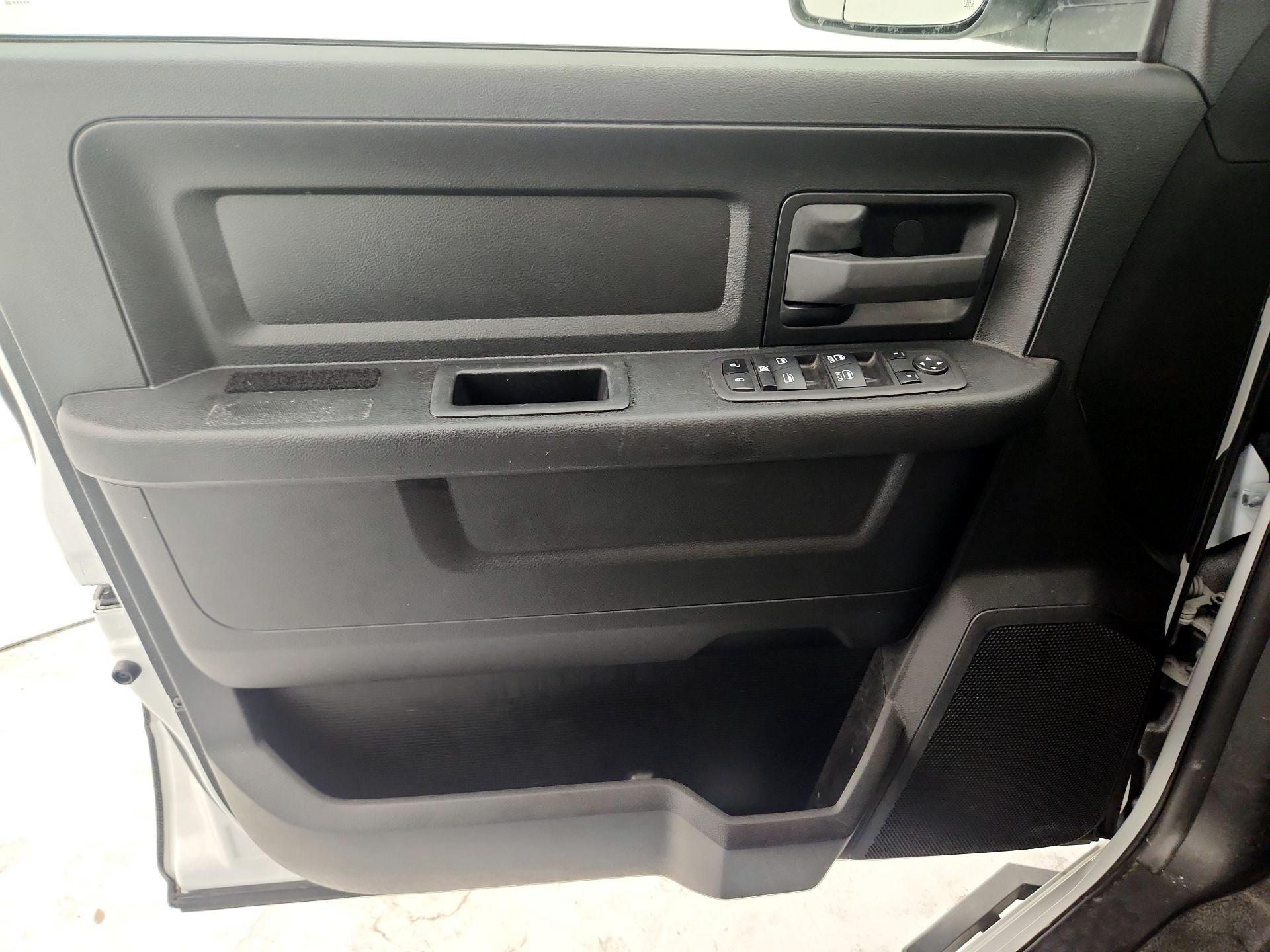 Thumbnail: 2023 RAM 1500 Classic - 10