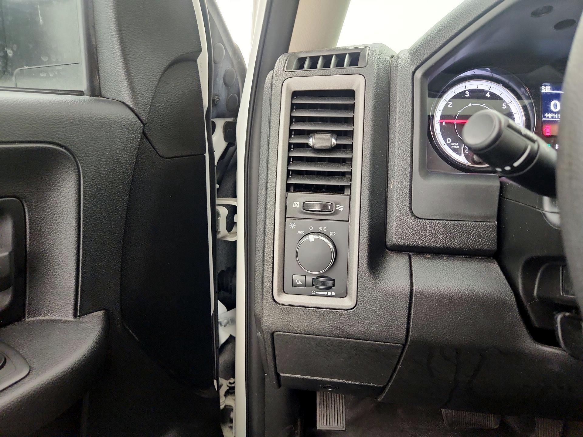 Thumbnail: 2023 RAM 1500 Classic - 11