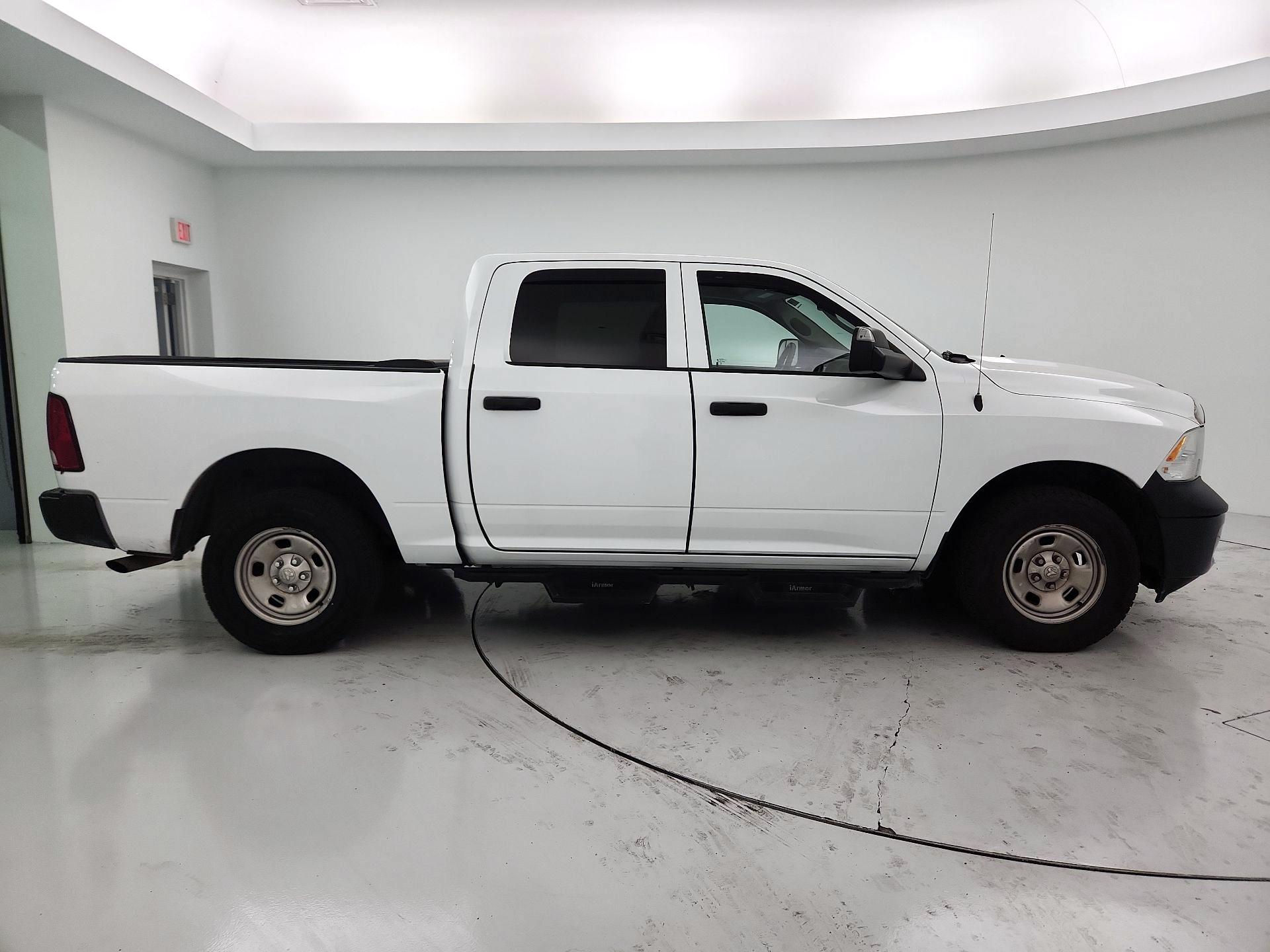 Thumbnail: 2023 RAM 1500 Classic - 4