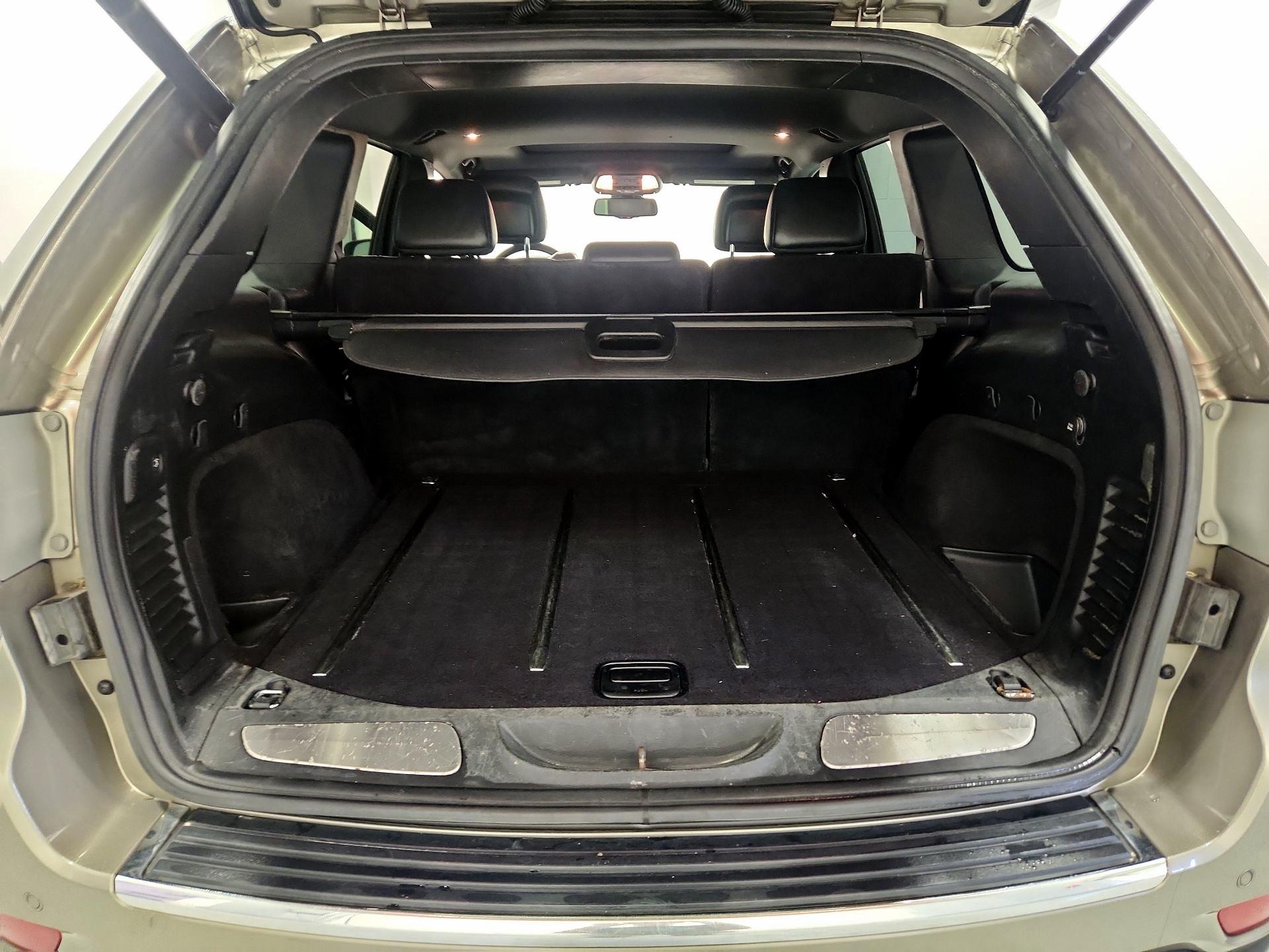 Thumbnail: 2016 Jeep Grand Cherokee - 18