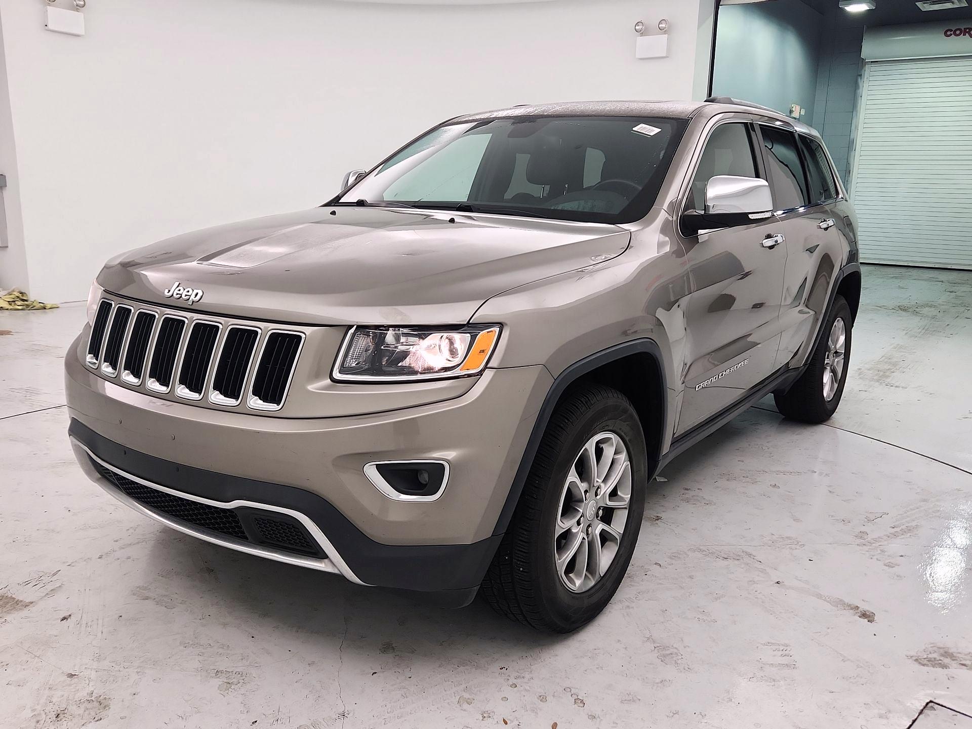 Thumbnail: 2016 Jeep Grand Cherokee - 3