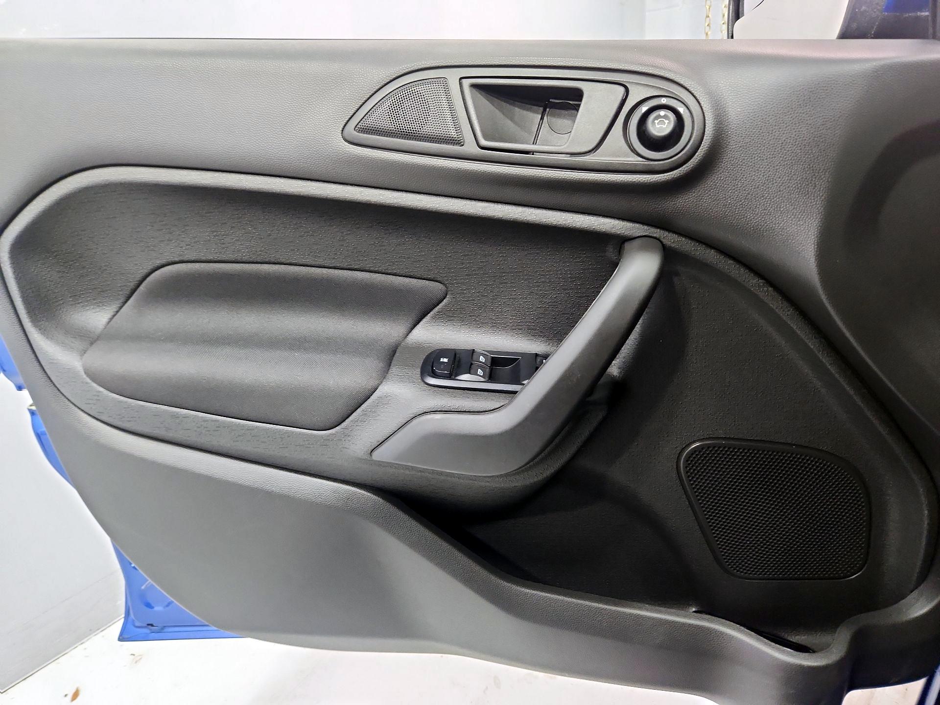 Thumbnail: 2019 Ford Fiesta - 10