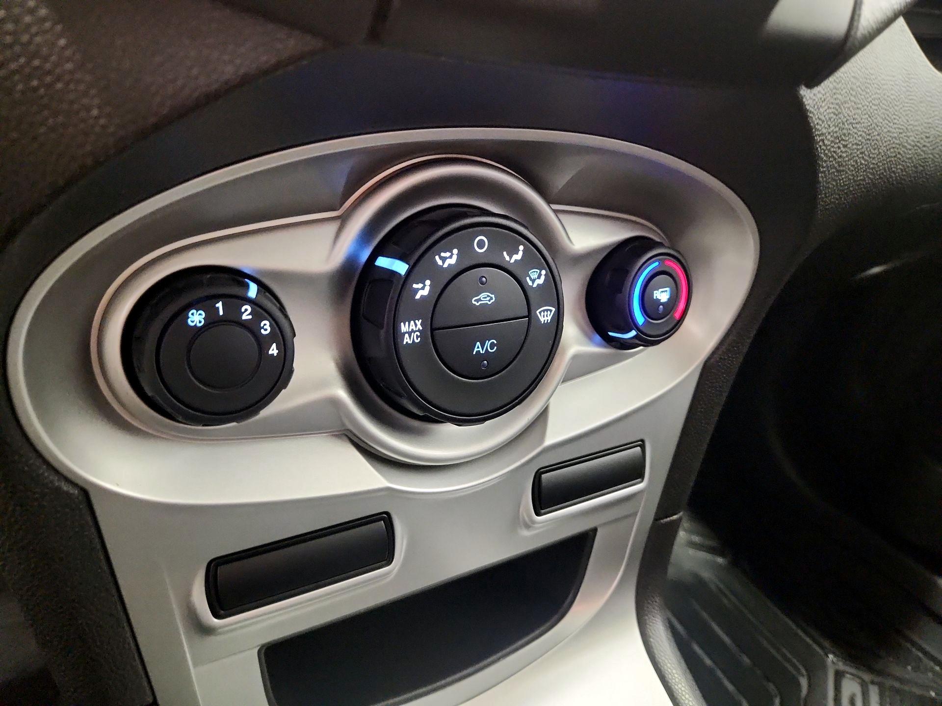 Thumbnail: 2019 Ford Fiesta - 14