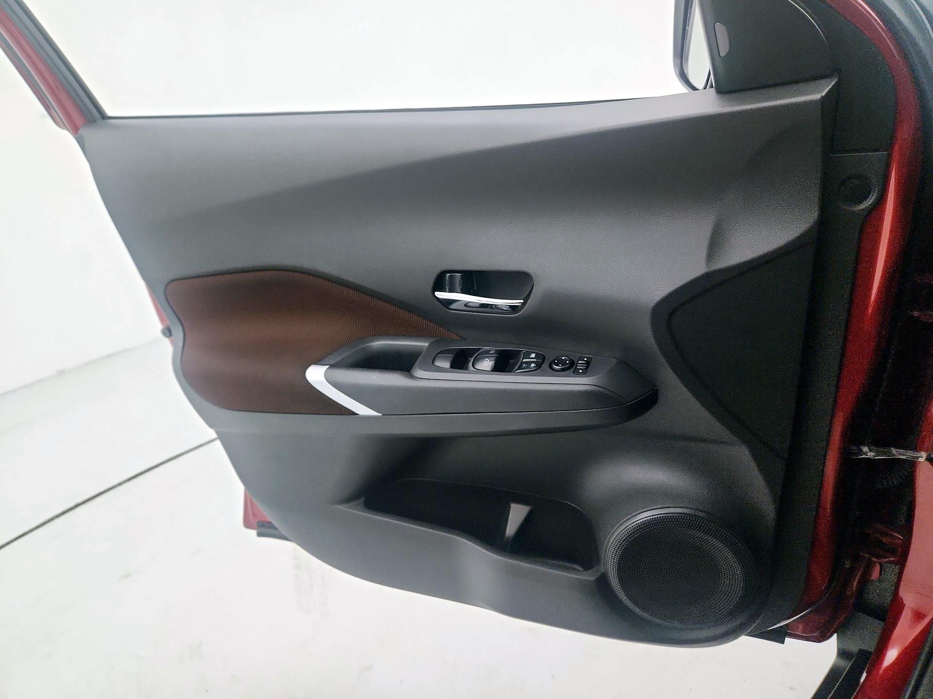 Thumbnail: 2021 Nissan Kicks - 12