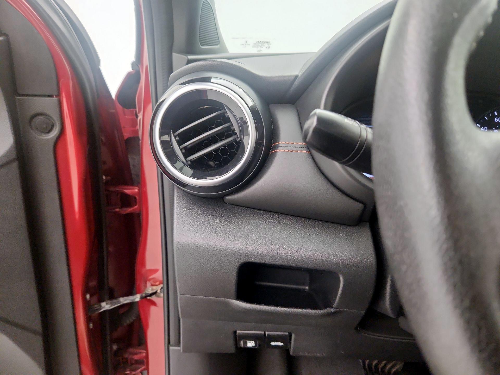 Thumbnail: 2021 Nissan Kicks - 13