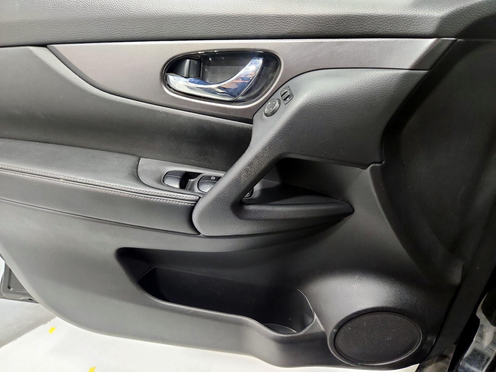 2016 Nissan Rogue S - Photo 13