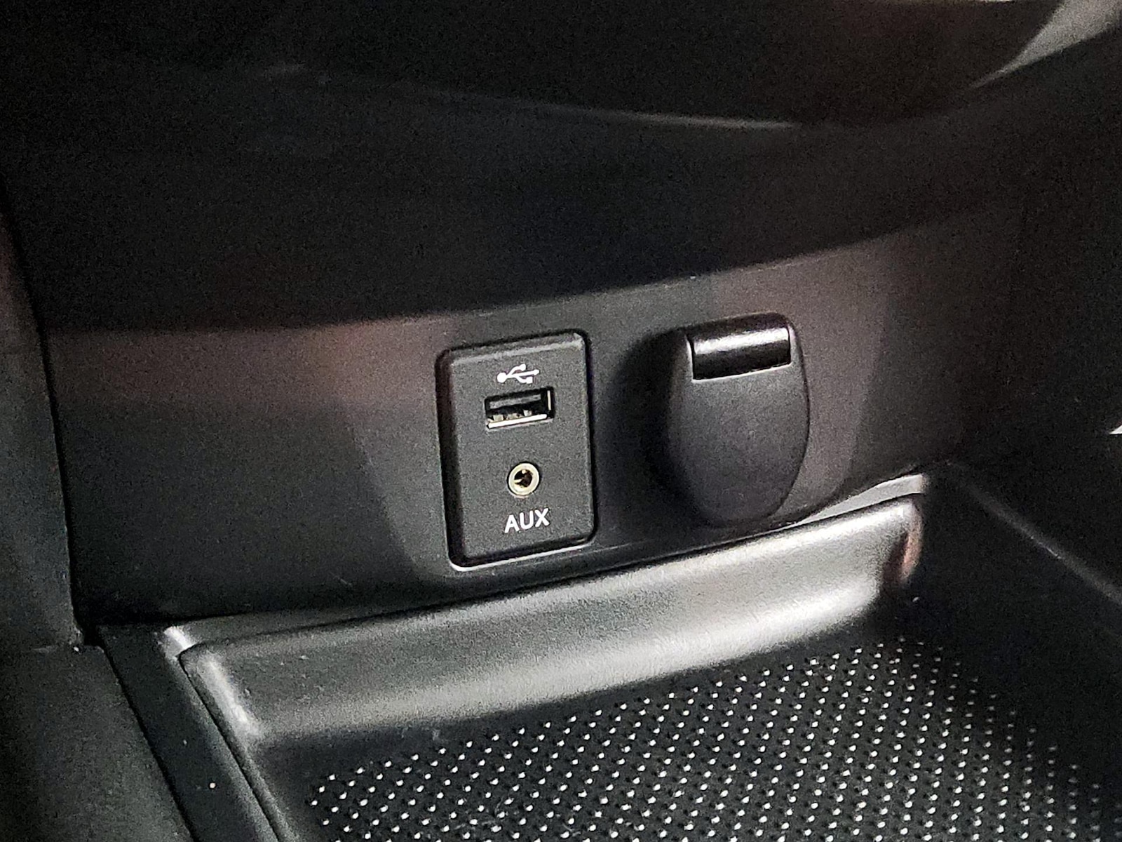2016 Nissan Rogue S - Photo 19