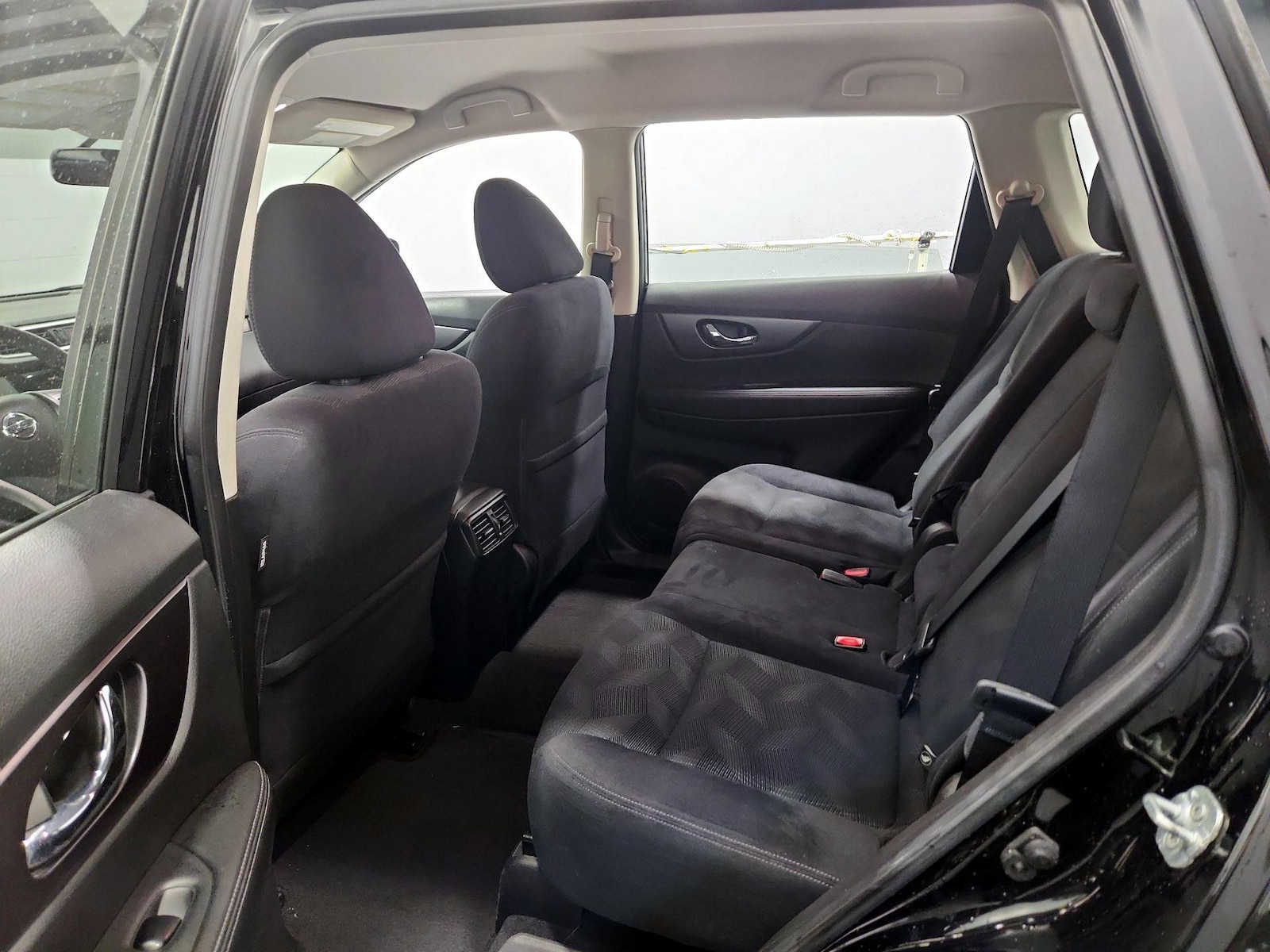 2016 Nissan Rogue S - Photo 20