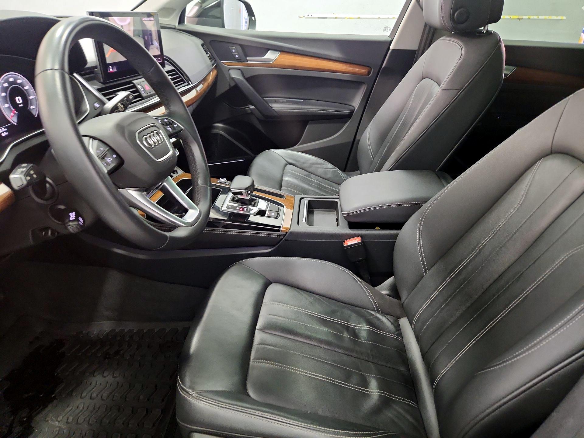 Thumbnail: 2022 Audi Q5 - 11