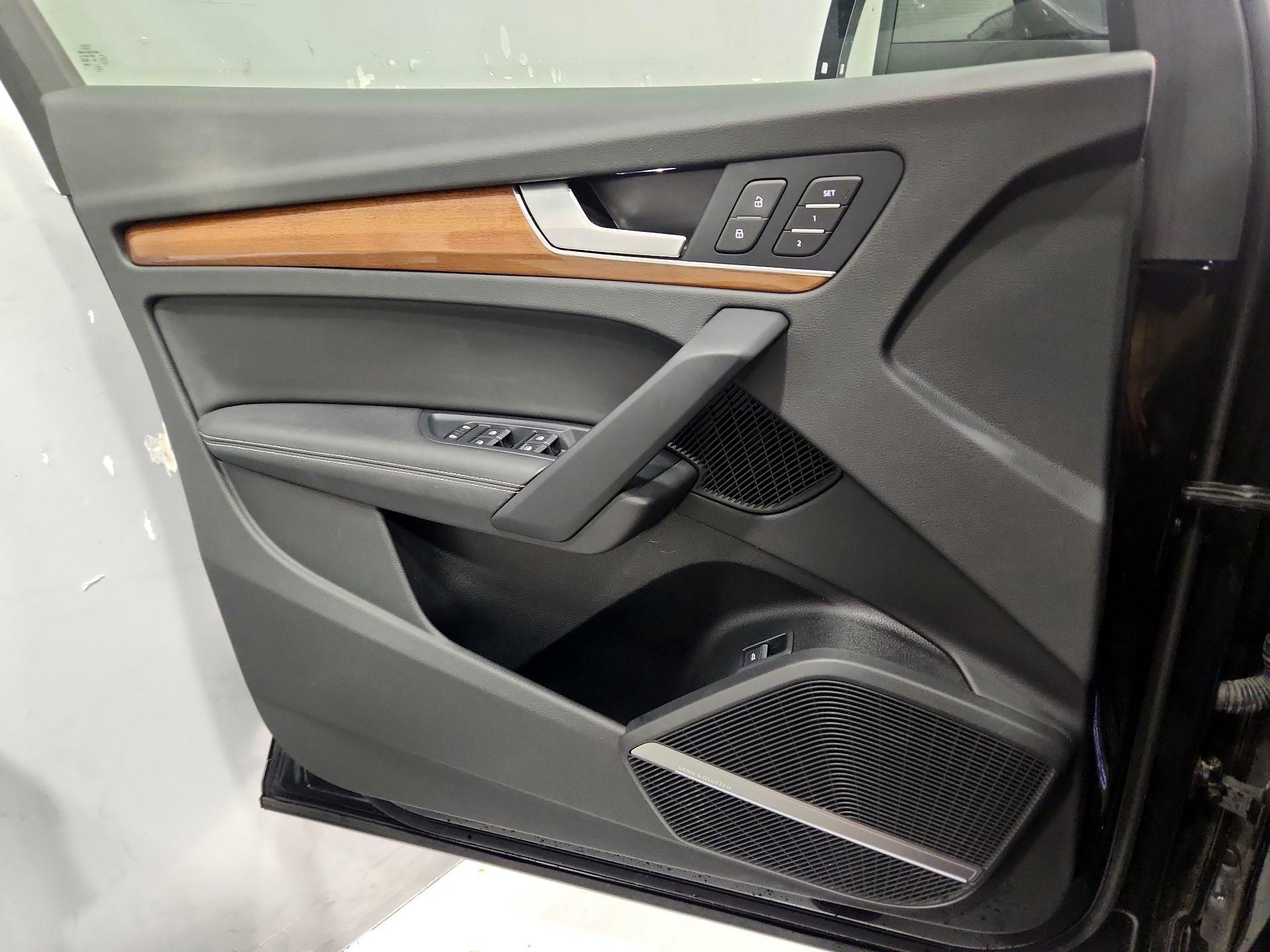 Thumbnail: 2022 Audi Q5 - 12