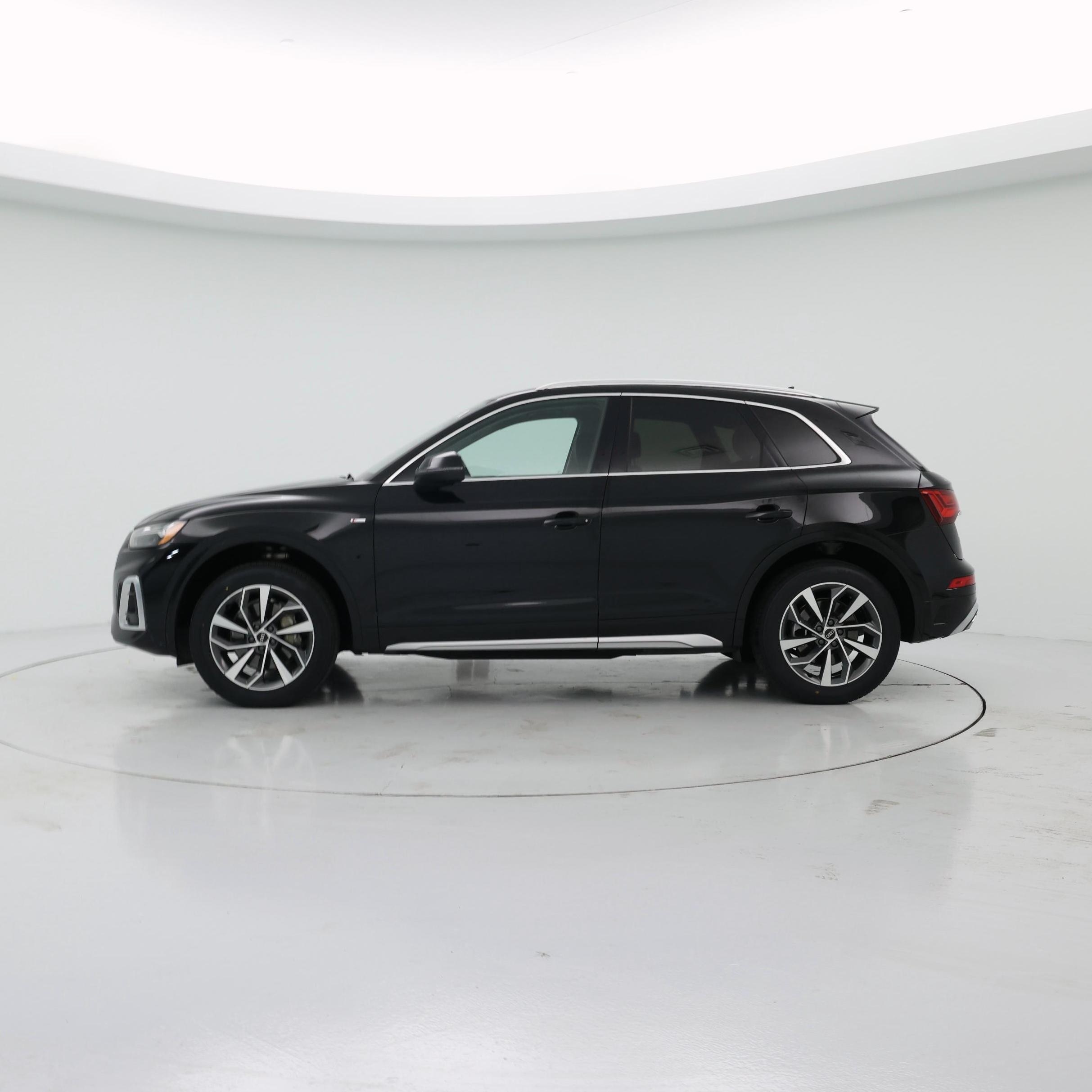 Thumbnail: 2022 Audi Q5 - 3
