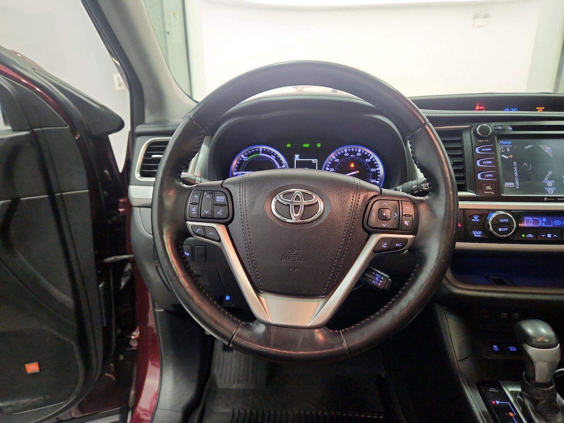 Thumbnail: 2018 Toyota Highlander - 10