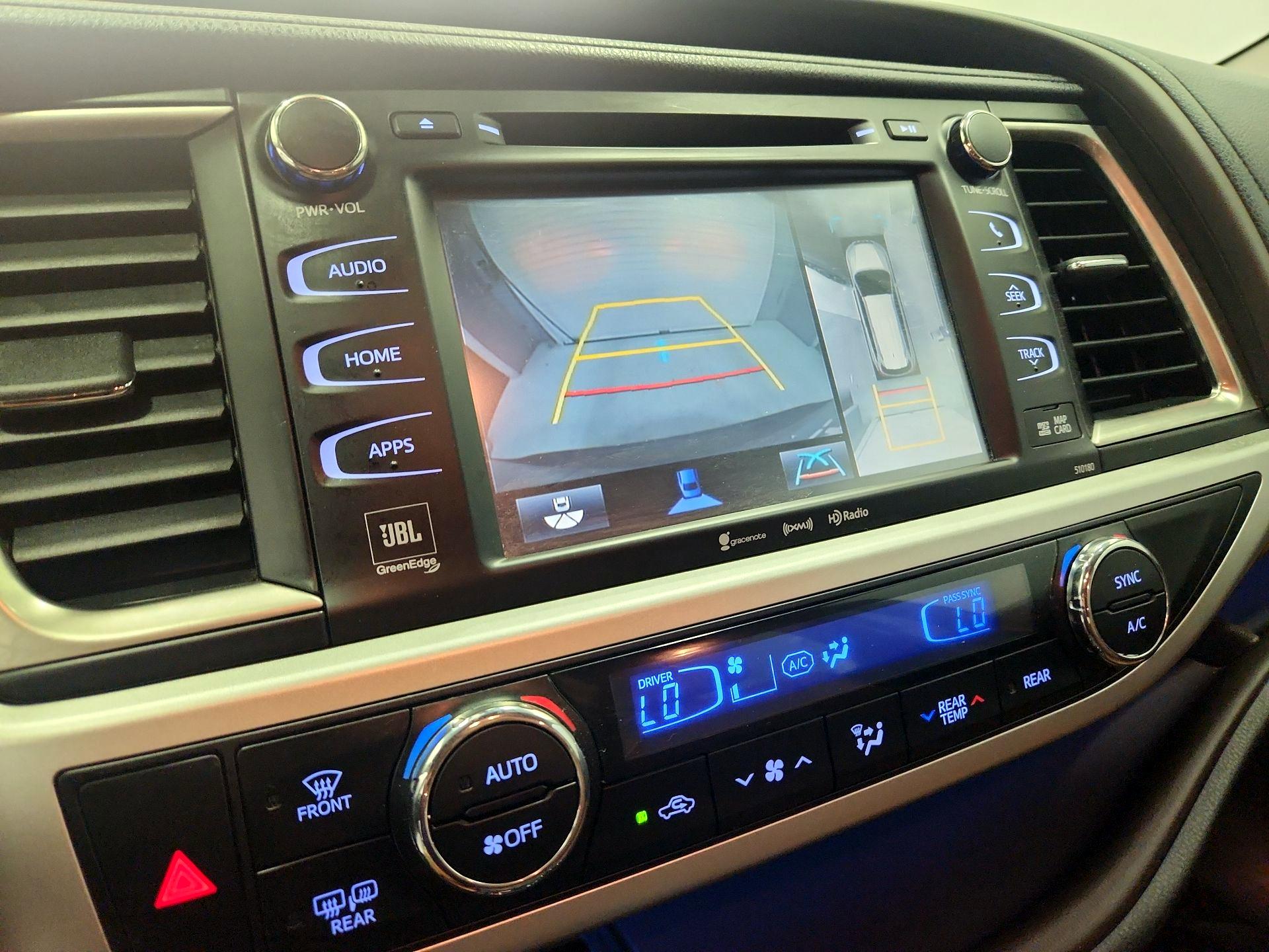 Thumbnail: 2018 Toyota Highlander - 14