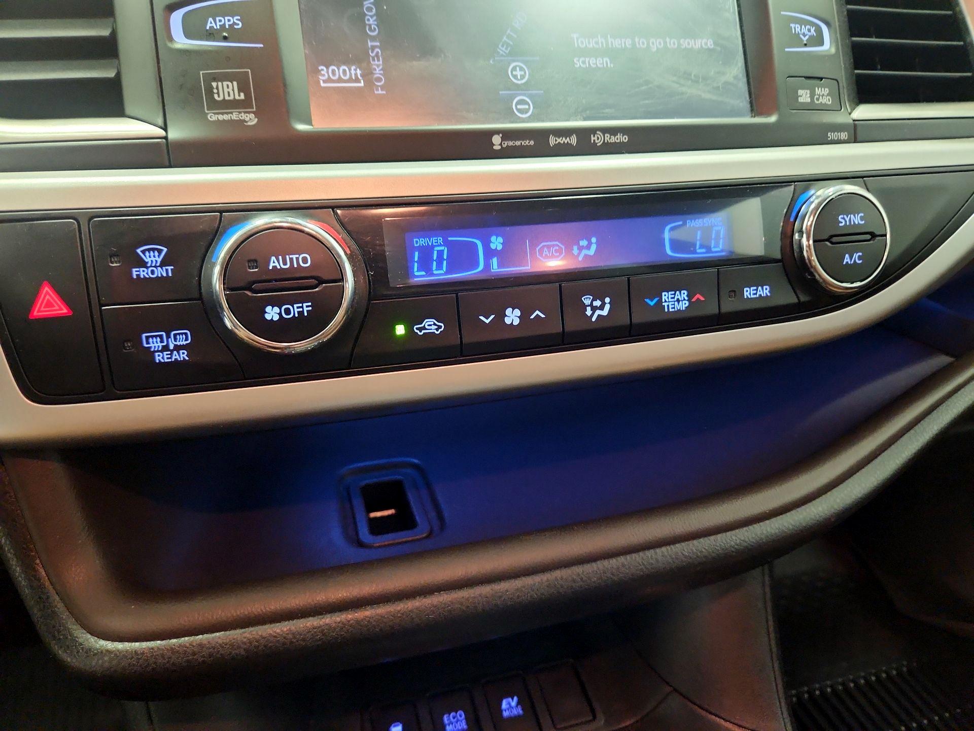 Thumbnail: 2018 Toyota Highlander - 16