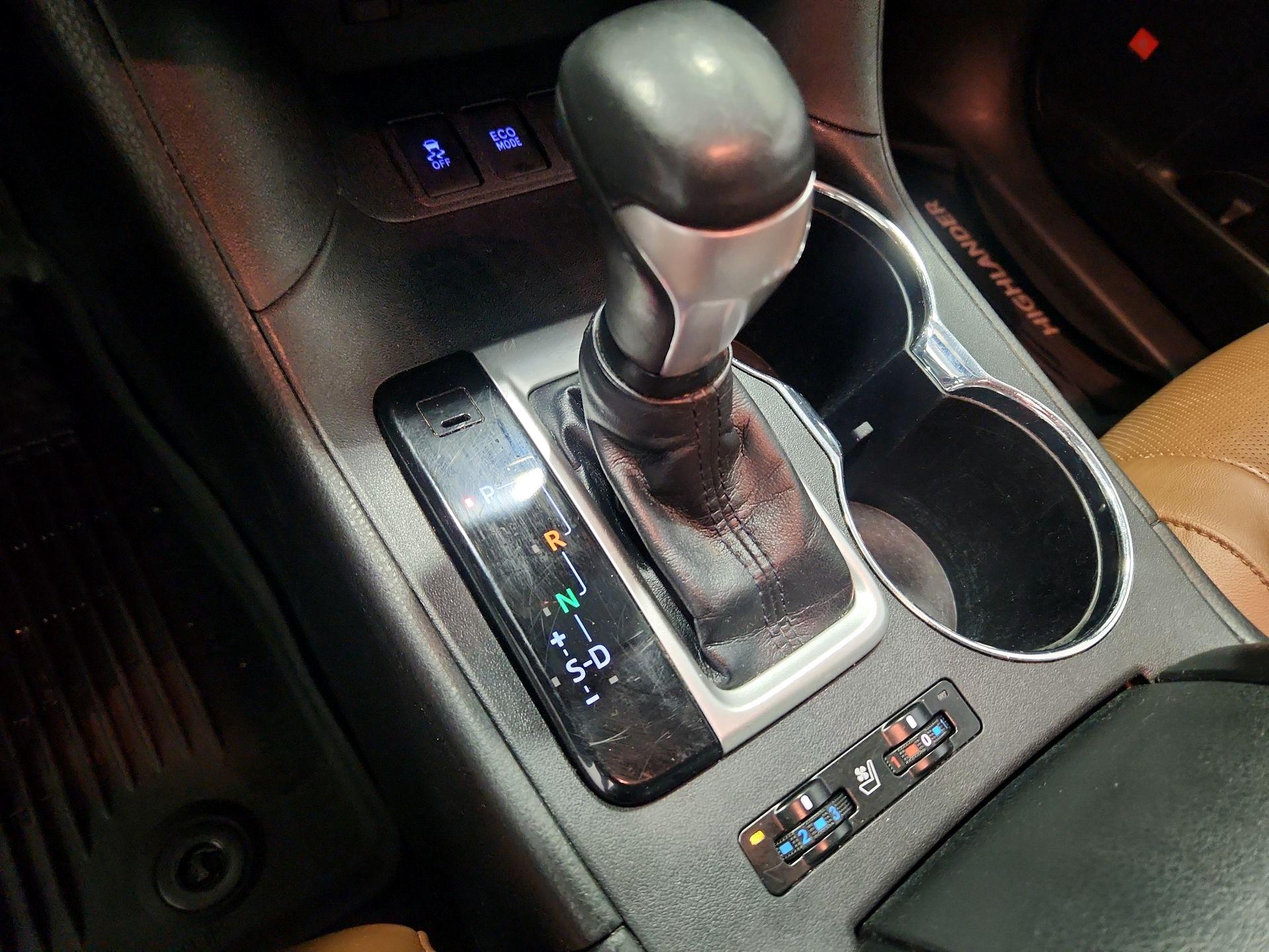 Thumbnail: 2018 Toyota Highlander - 17