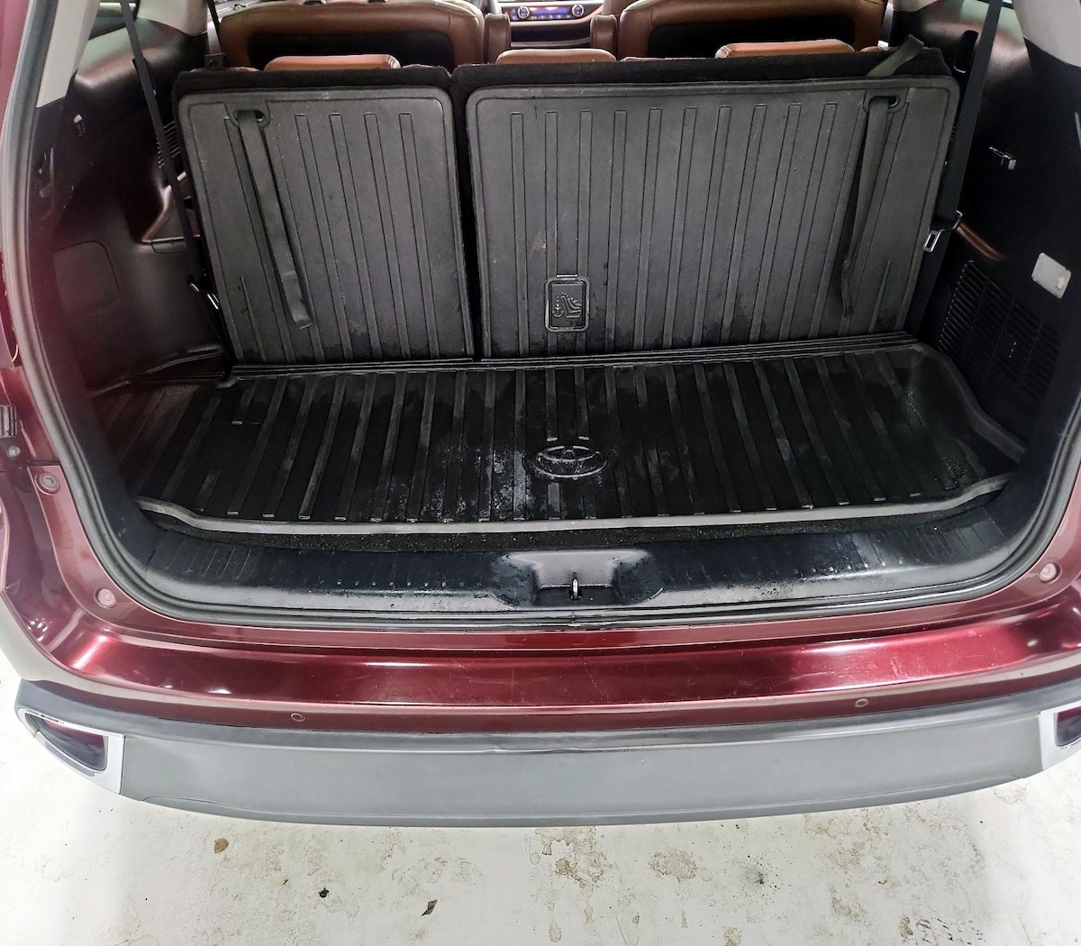 Trunk/Cargo (Seats Up)