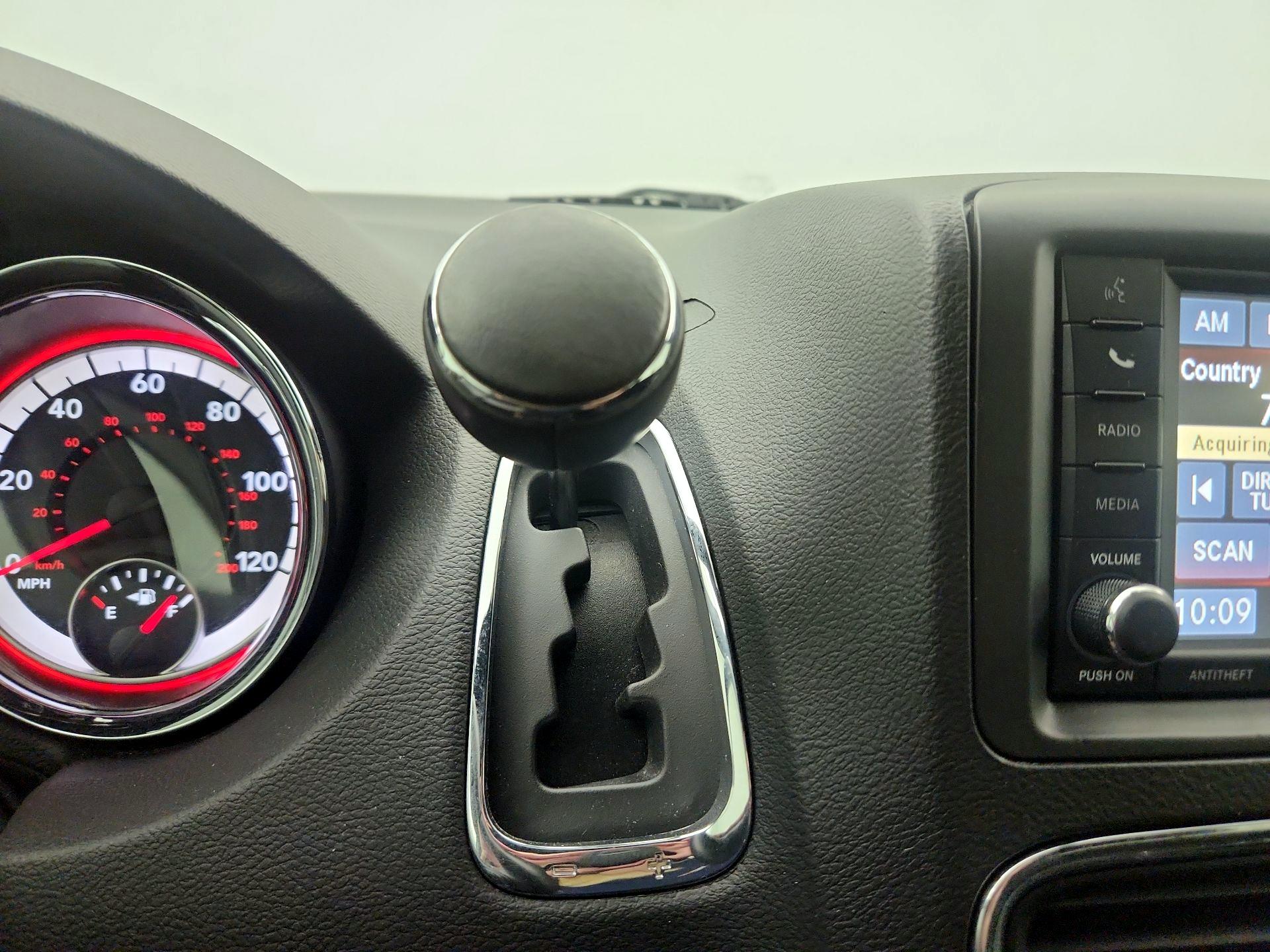 Thumbnail: 2019 Dodge Grand Caravan - 15