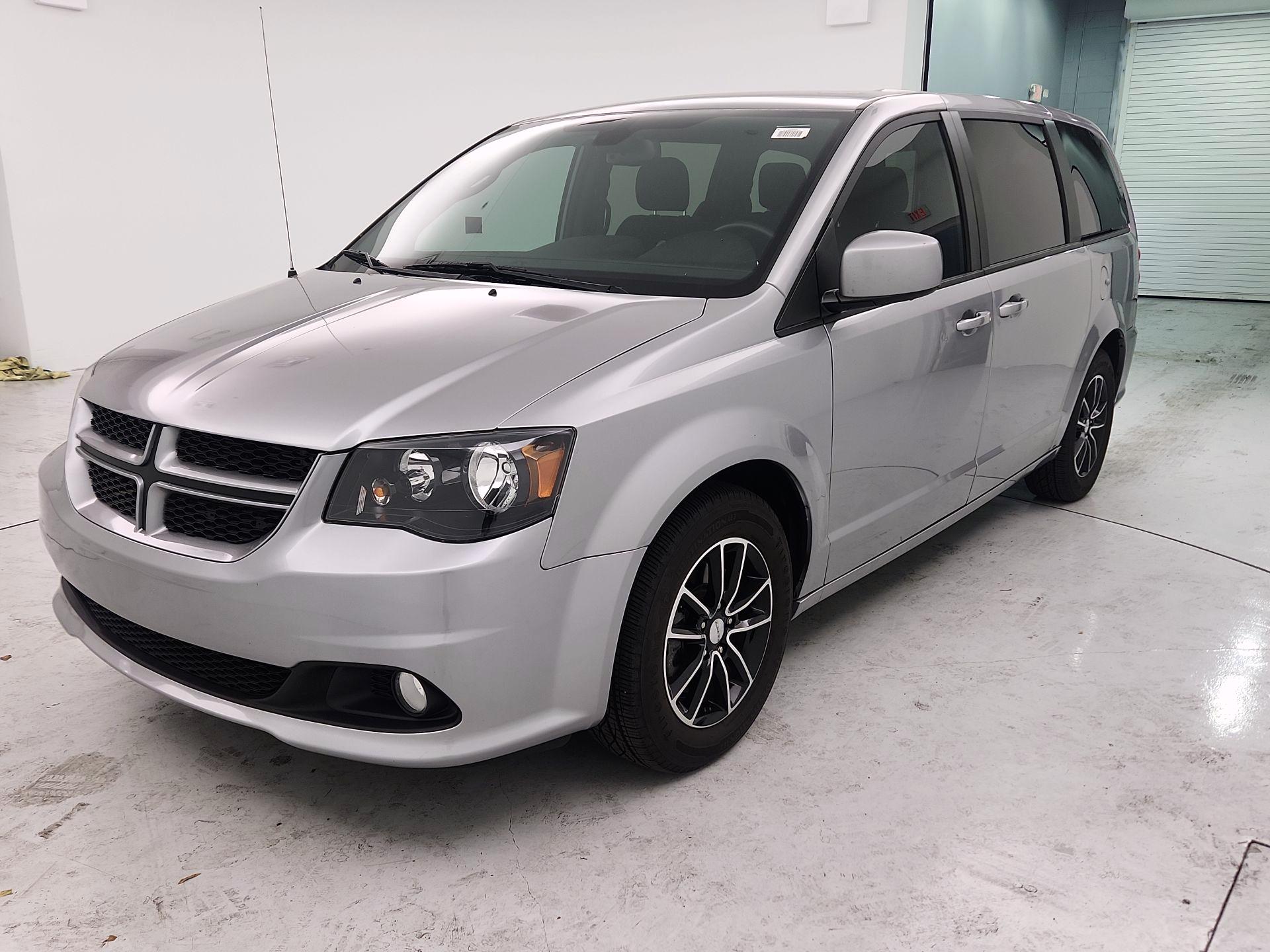 Thumbnail: 2019 Dodge Grand Caravan - 3