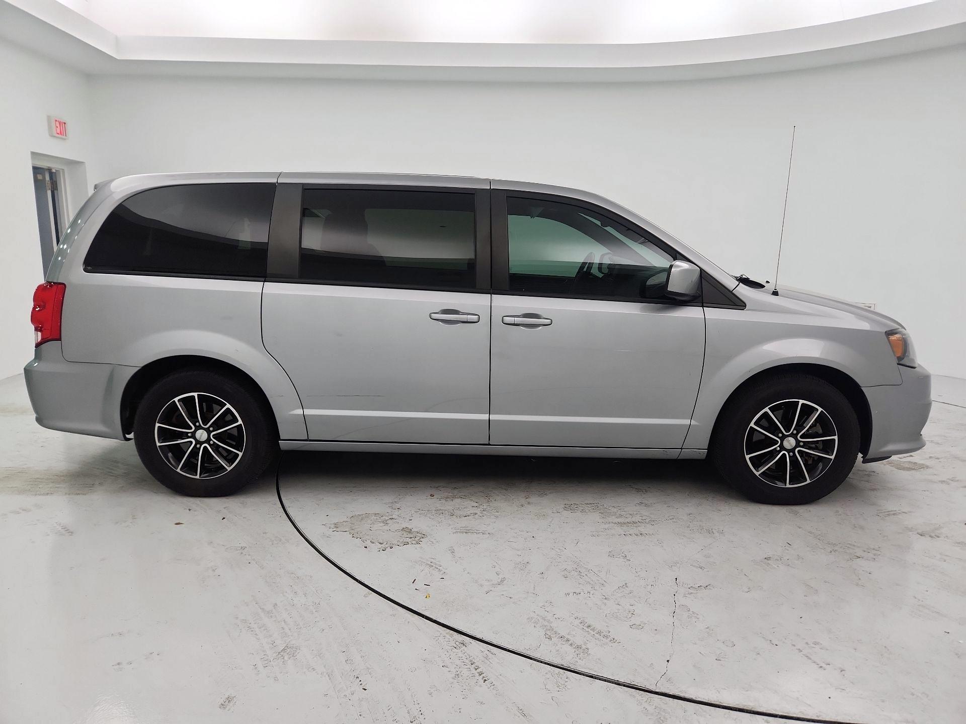 Thumbnail: 2019 Dodge Grand Caravan - 4