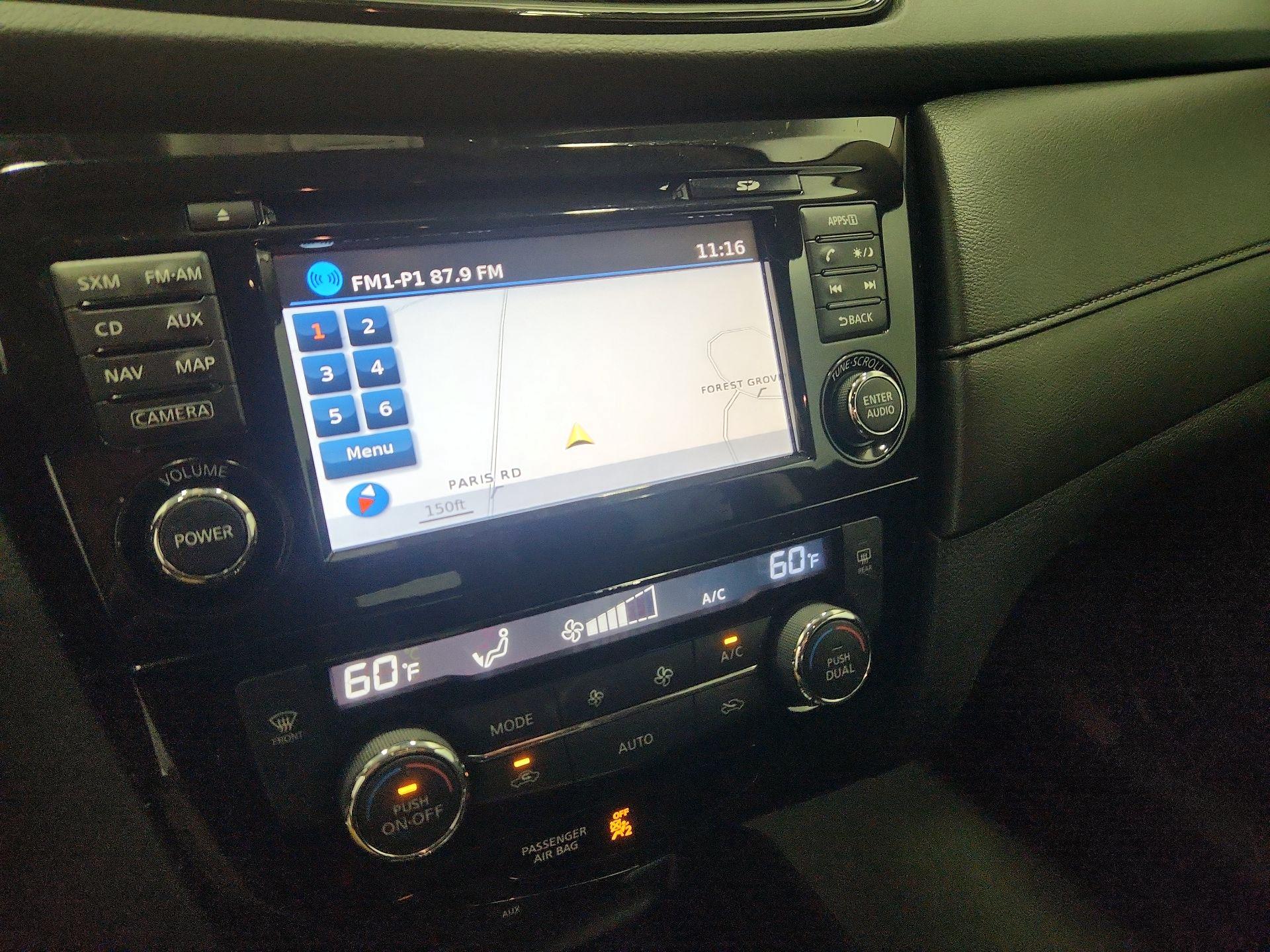 Thumbnail: 2017 Nissan Rogue - 15