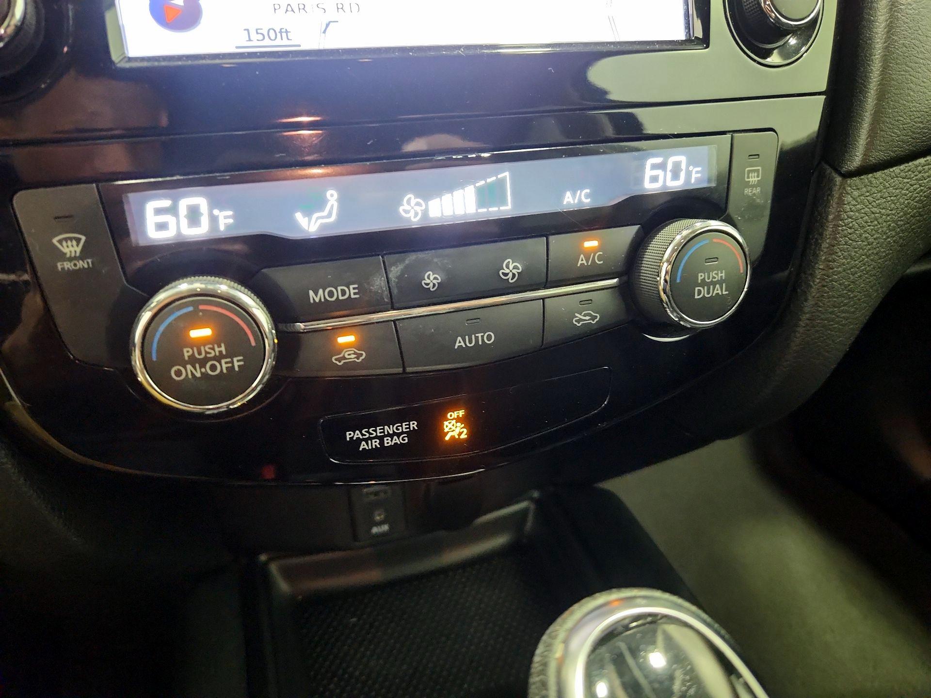 Thumbnail: 2017 Nissan Rogue - 16