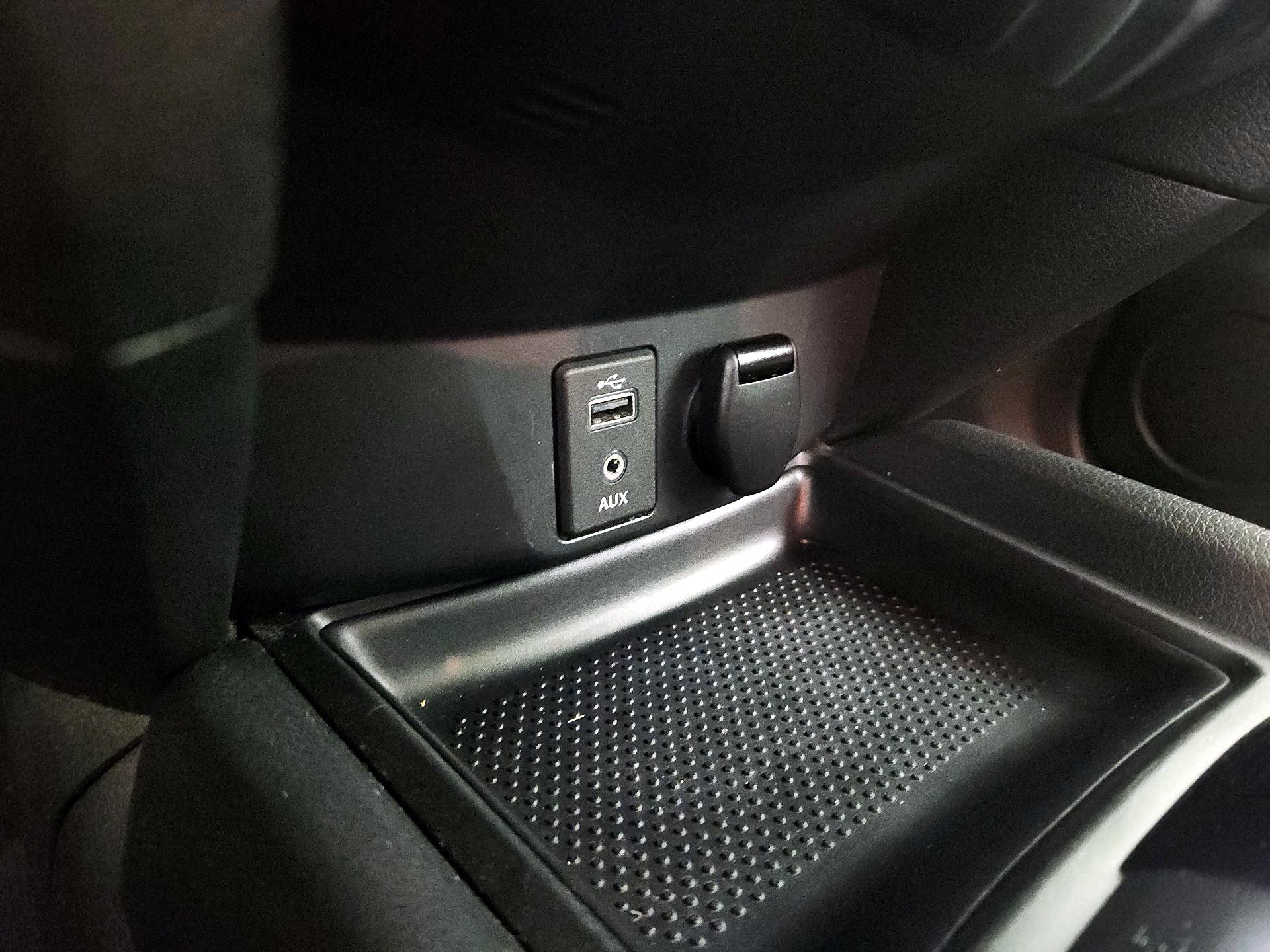 Thumbnail: 2017 Nissan Rogue - 18