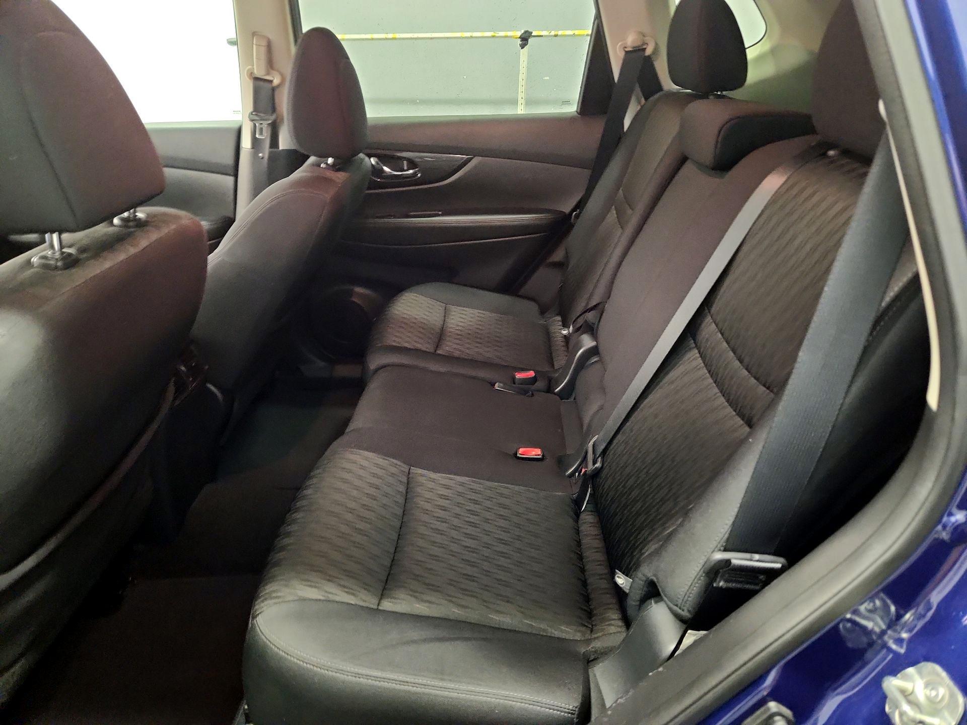 Thumbnail: 2017 Nissan Rogue - 19