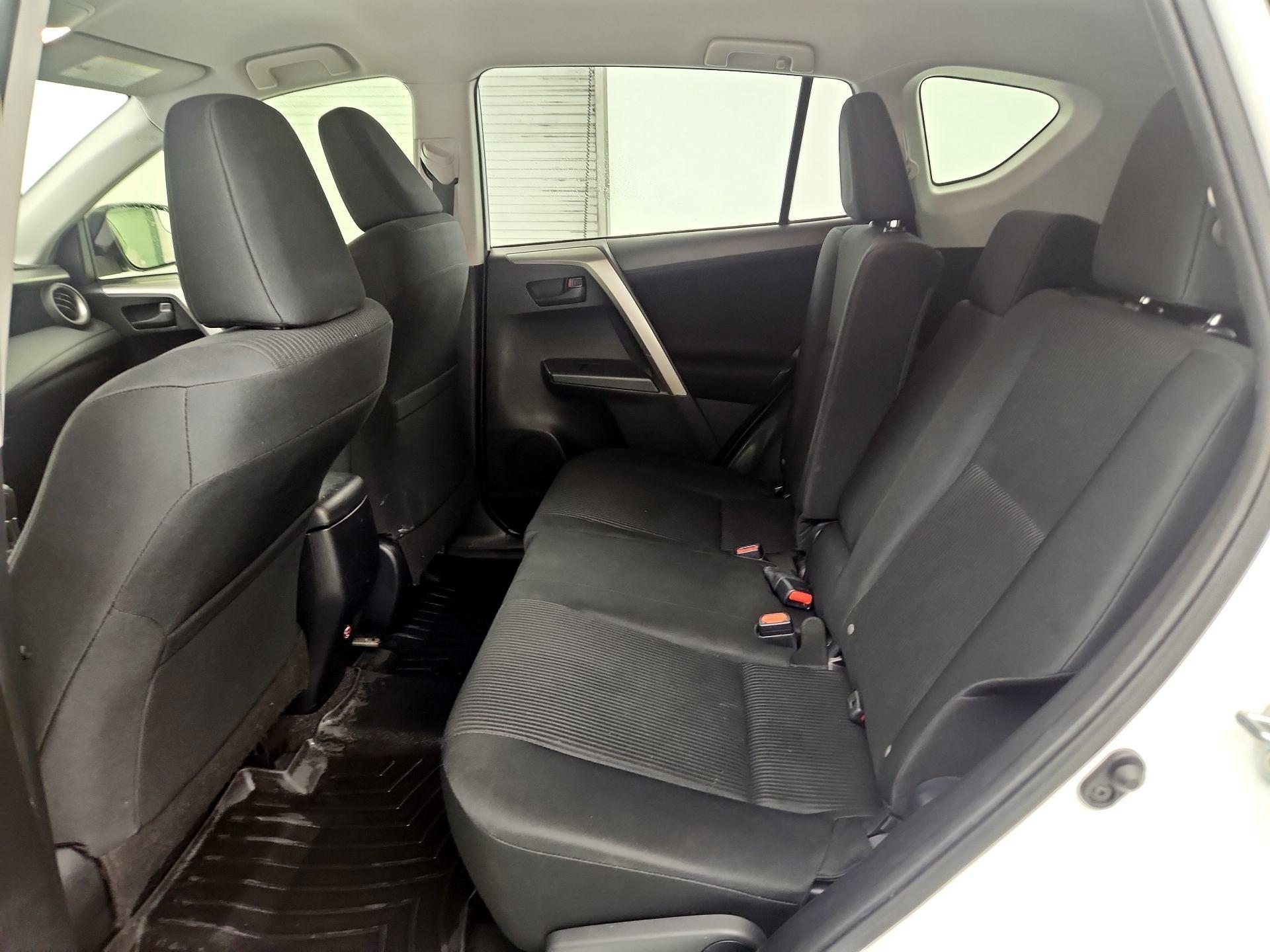 Thumbnail: 2018 Toyota RAV4 - 17