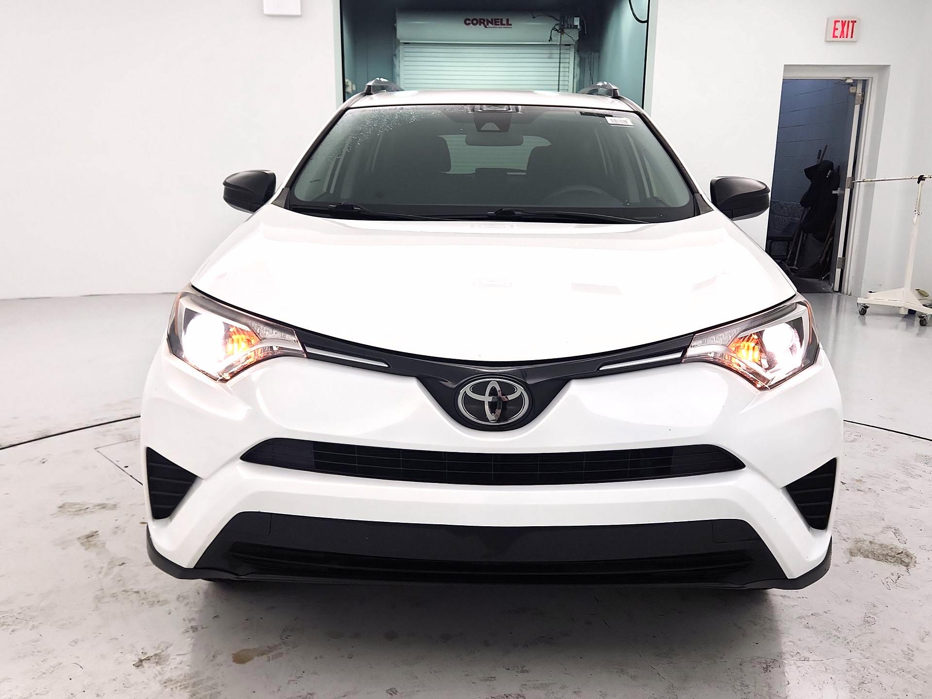 Thumbnail: 2018 Toyota RAV4 - 2