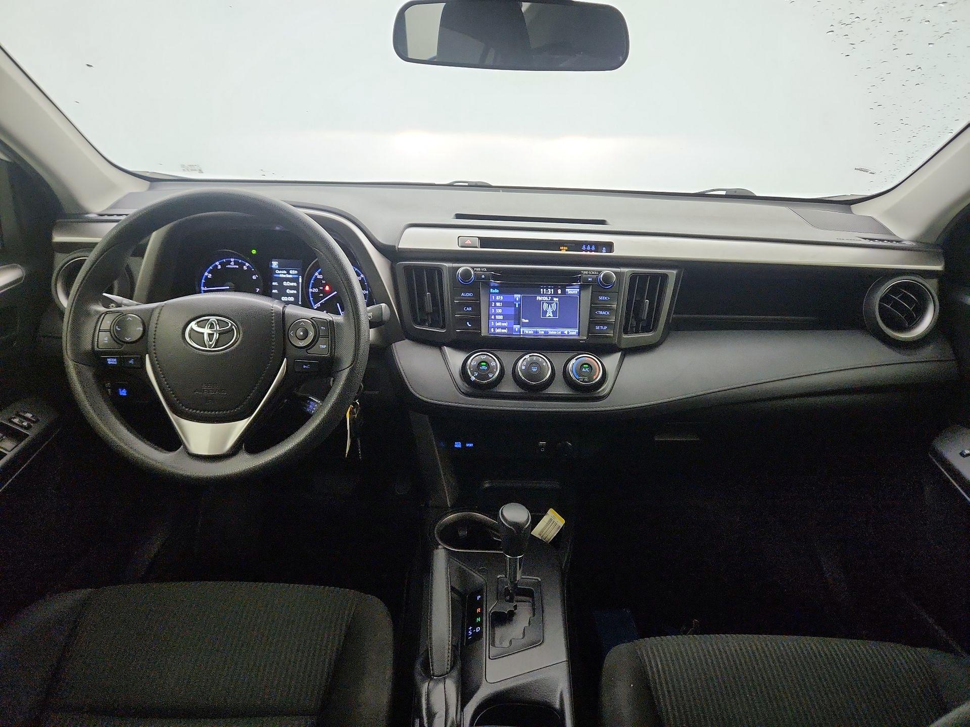 Thumbnail: 2018 Toyota RAV4 - 8