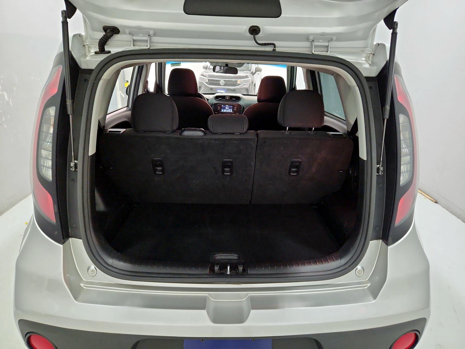 Thumbnail: 2017 Kia Soul - 19