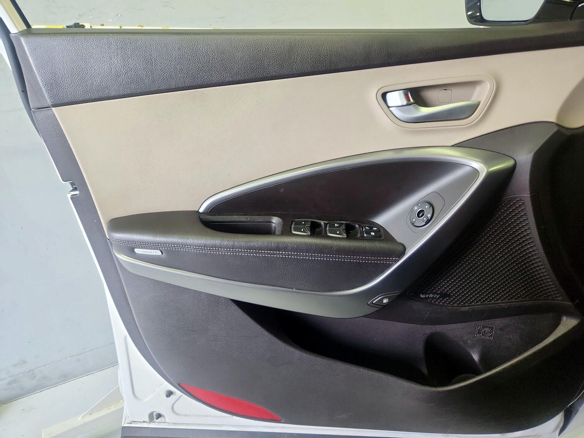 Thumbnail: 2014 Hyundai Santa Fe - 12
