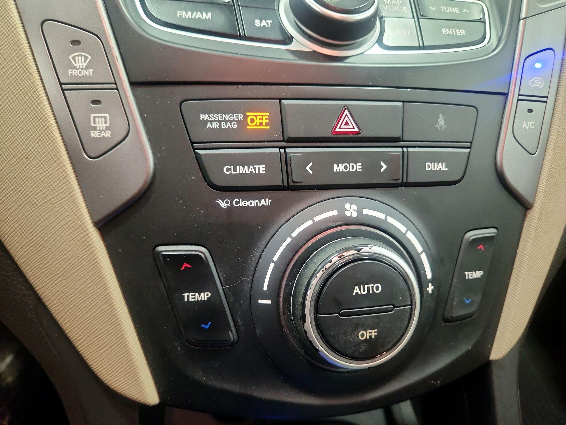 Thumbnail: 2014 Hyundai Santa Fe - 16