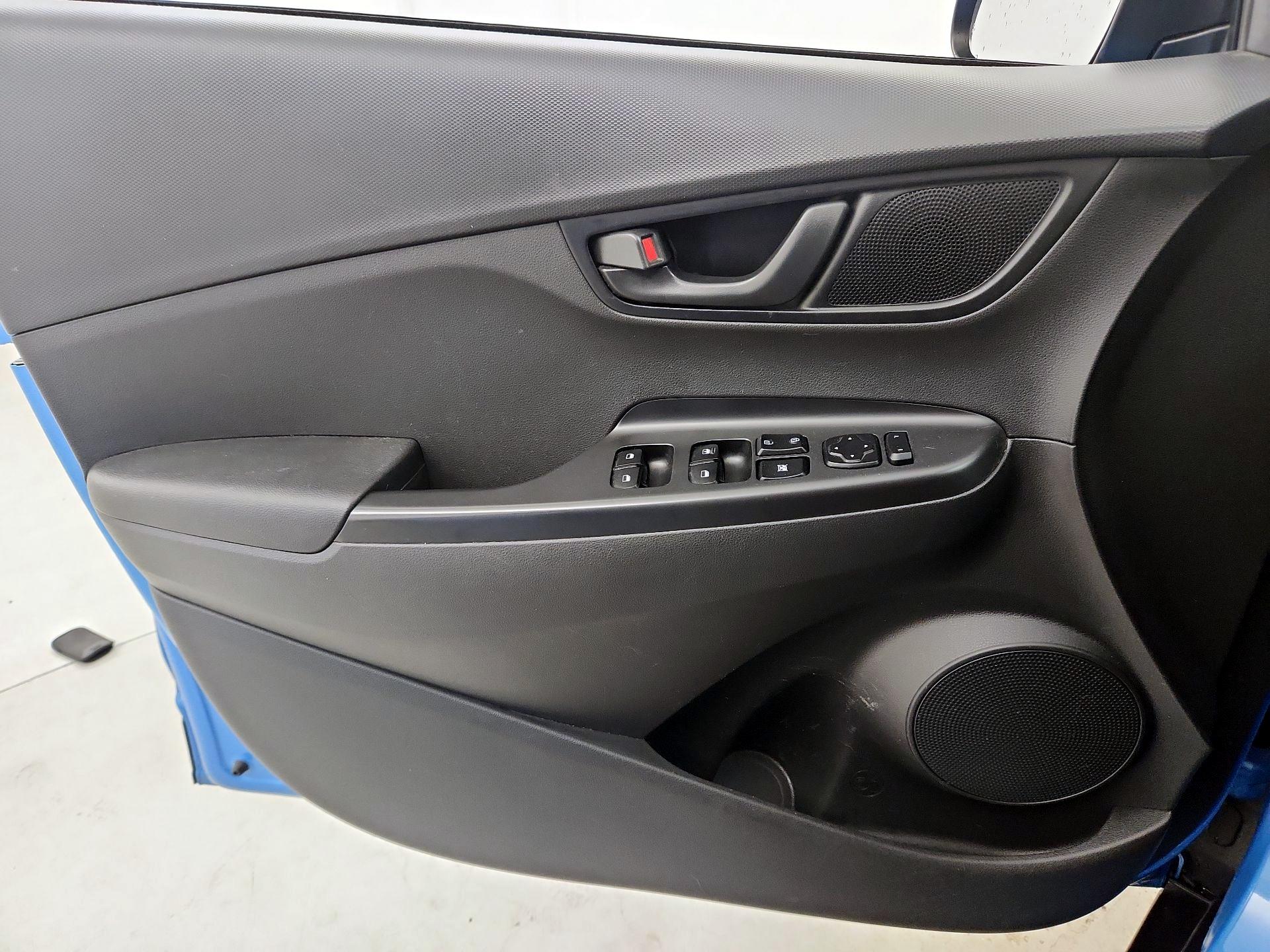 Thumbnail: 2021 Hyundai Kona - 12