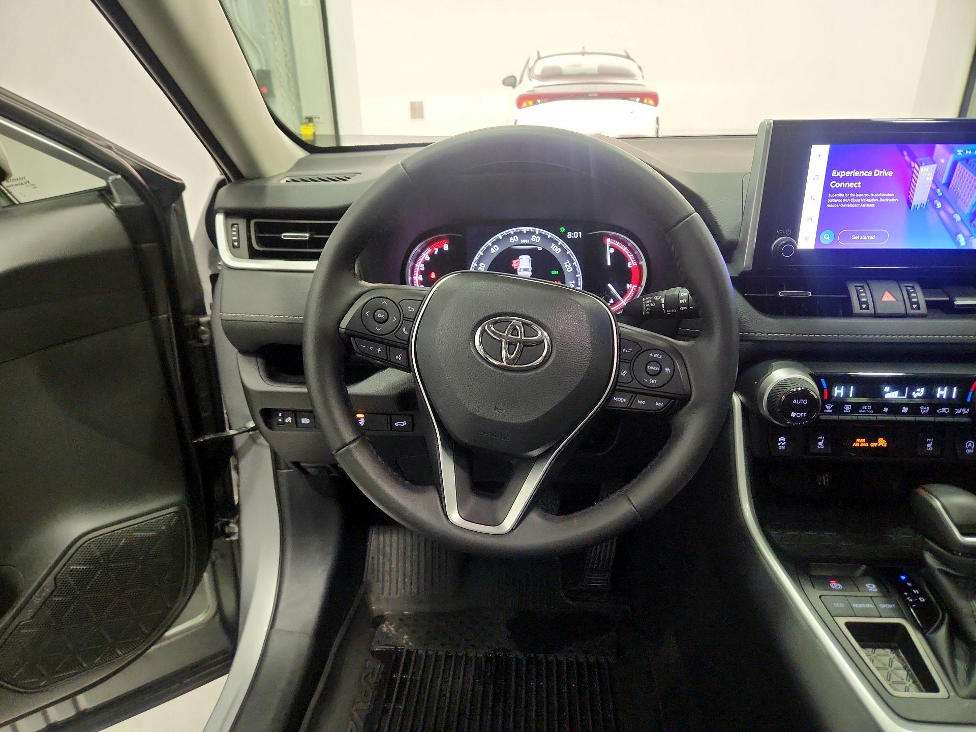 Thumbnail: 2024 Toyota RAV4 - 10