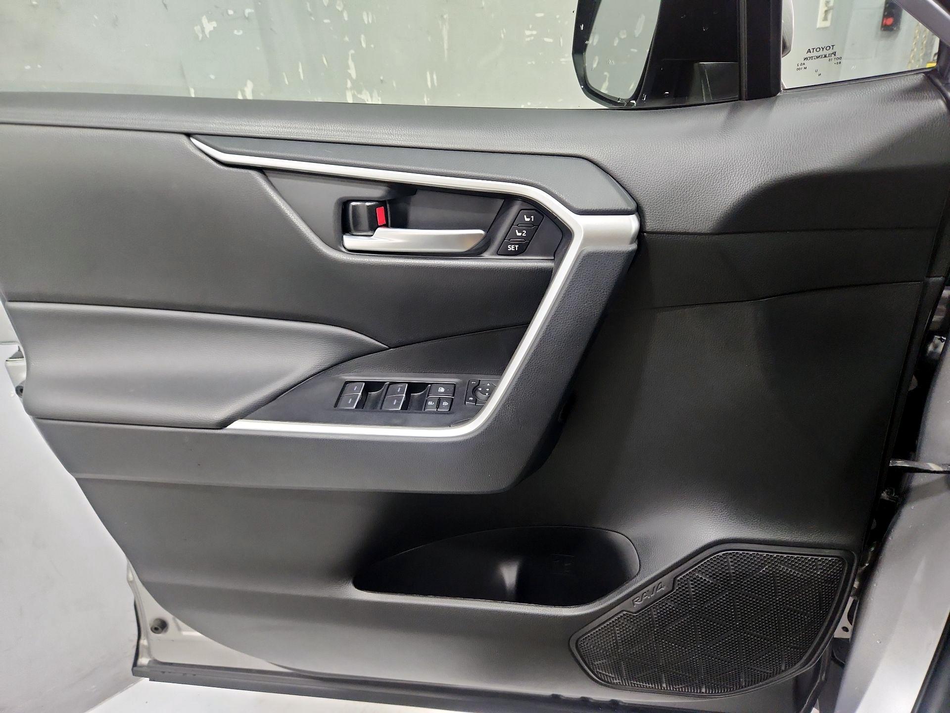 Thumbnail: 2024 Toyota RAV4 - 12