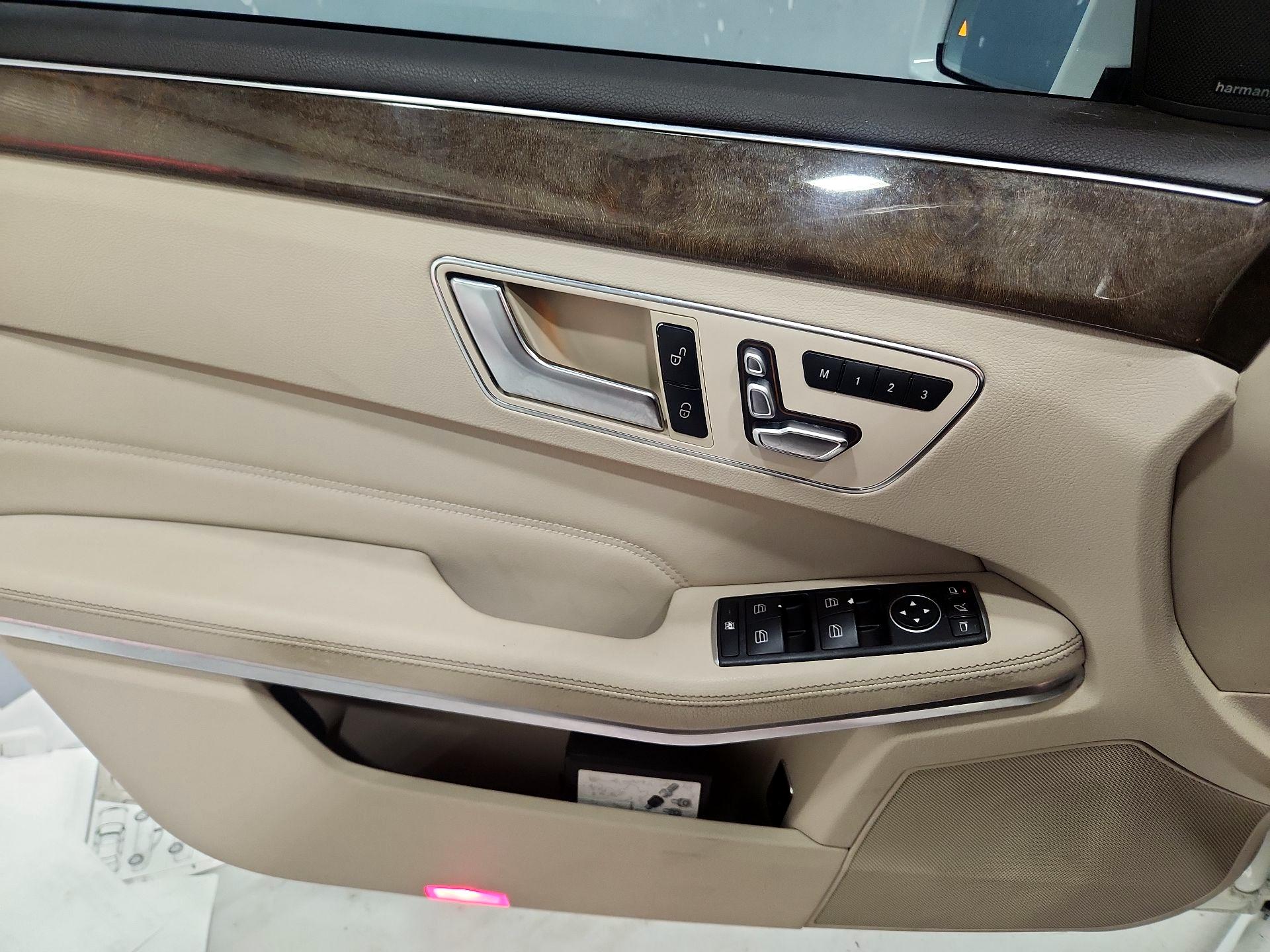 Thumbnail: 2016 Mercedes-Benz E-Class - 12