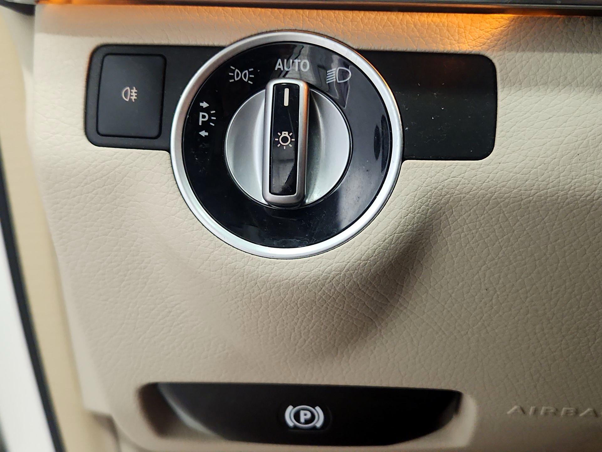 Thumbnail: 2016 Mercedes-Benz E-Class - 13