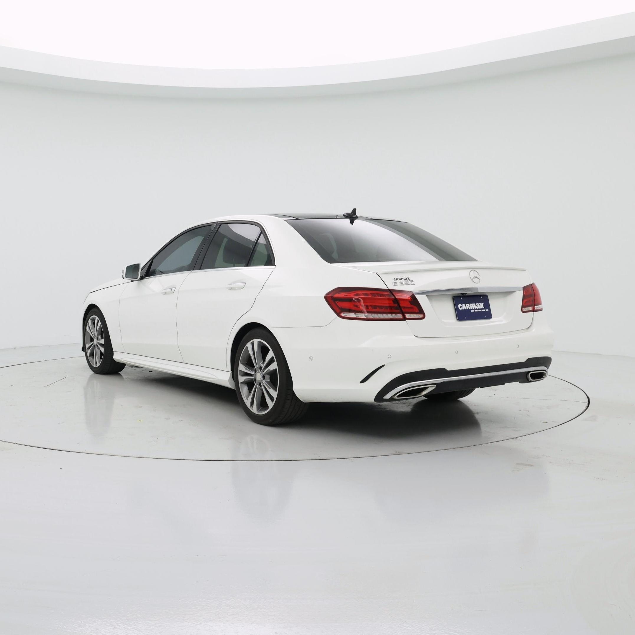 Thumbnail: 2016 Mercedes-Benz E-Class - 2